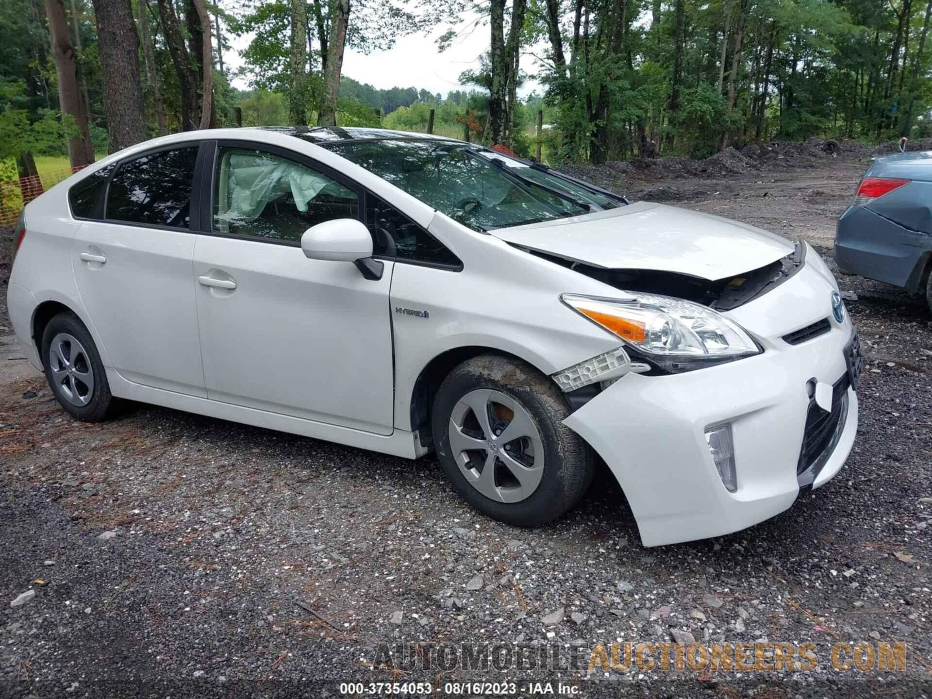 JTDKN3DU6F1925586 TOYOTA PRIUS 2015