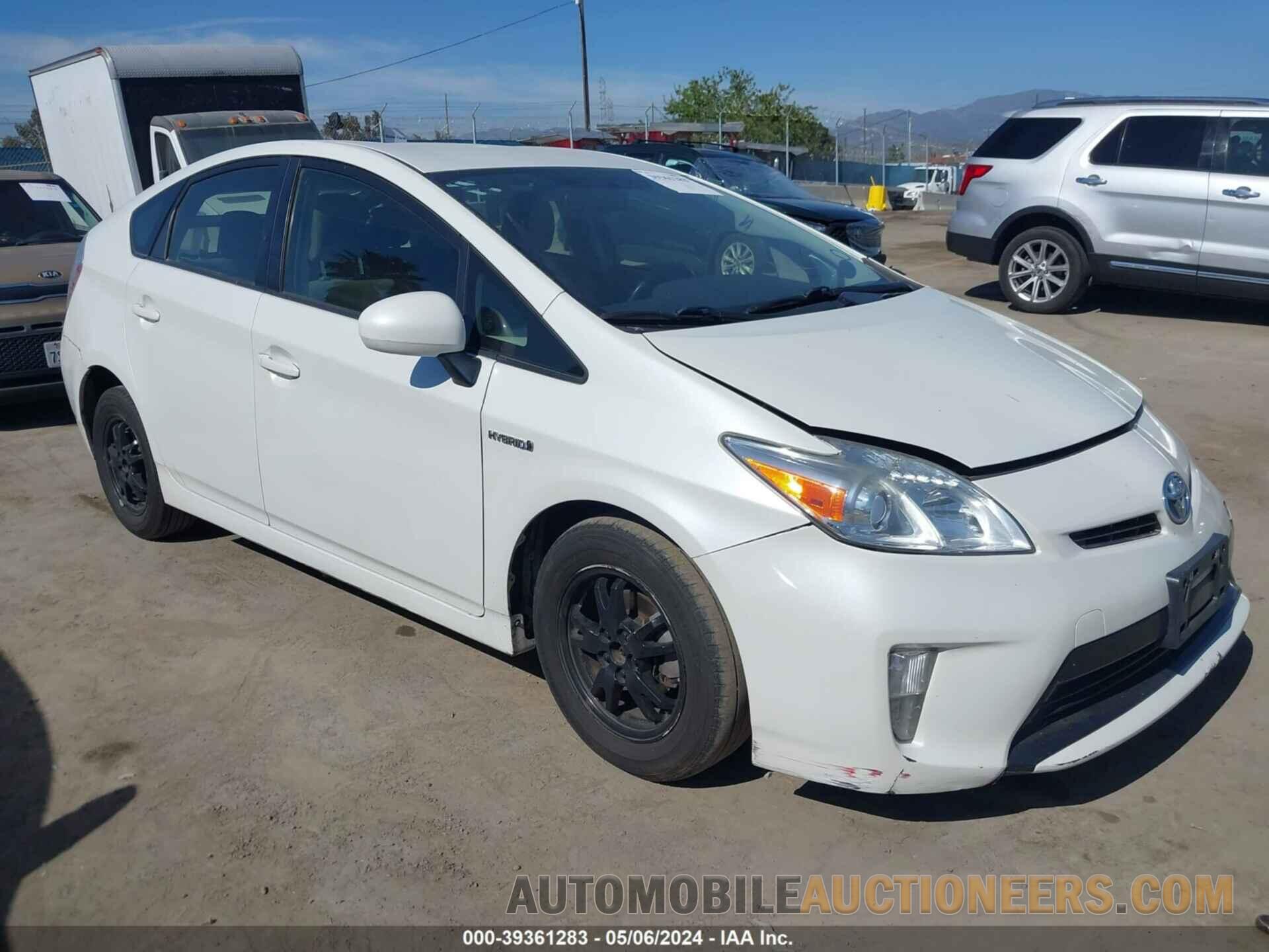 JTDKN3DU6F1992561 TOYOTA PRIUS 2015