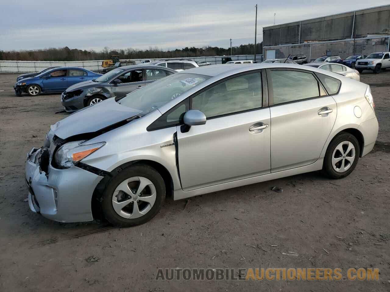 JTDKN3DU7D5638120 TOYOTA PRIUS 2013