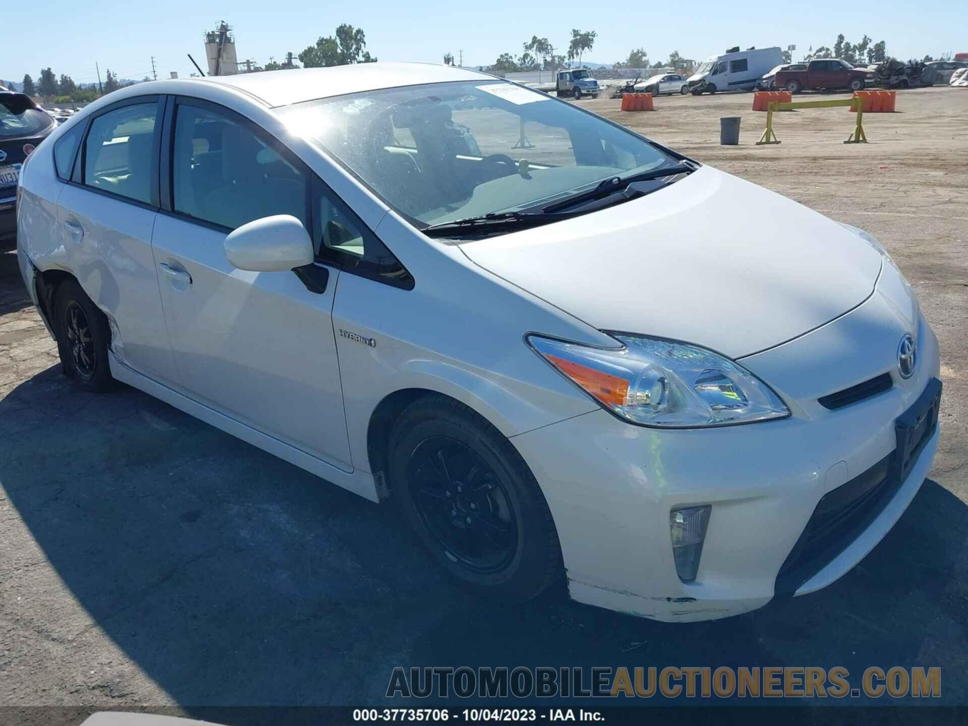 JTDKN3DU7F0403961 TOYOTA PRIUS 2015