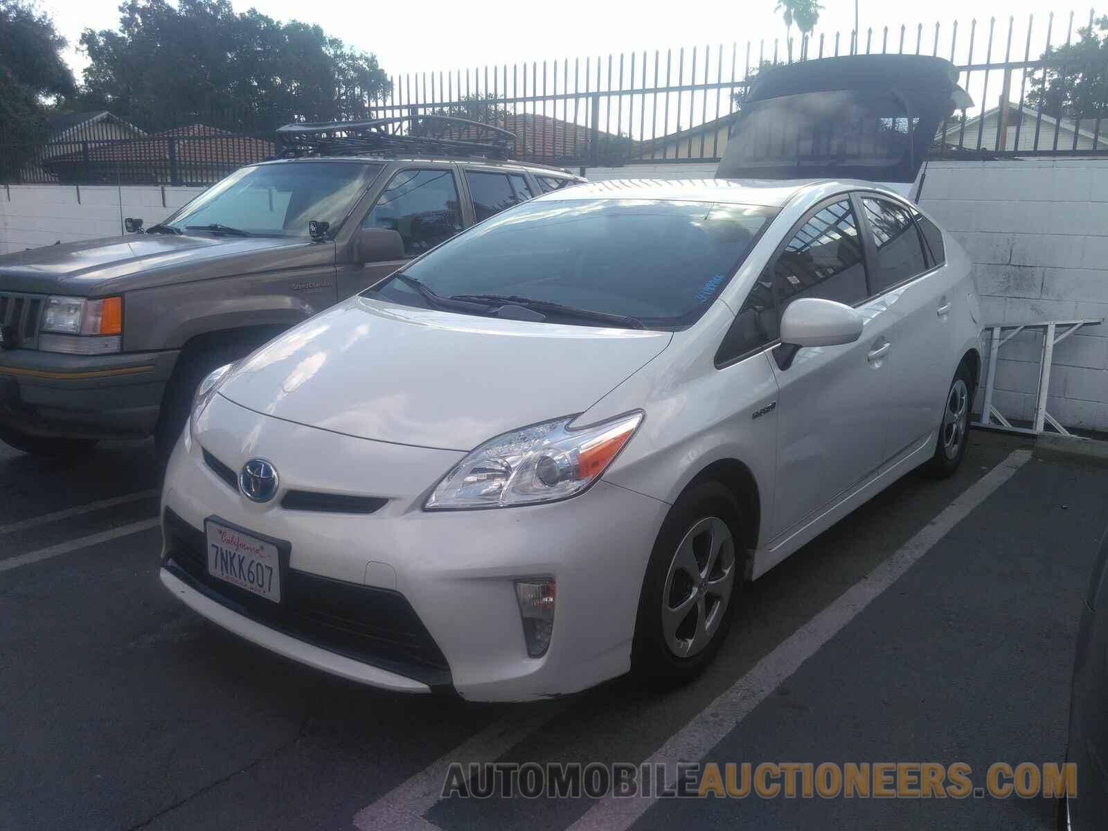 JTDKN3DU7F0474514 Toyota Prius 2015