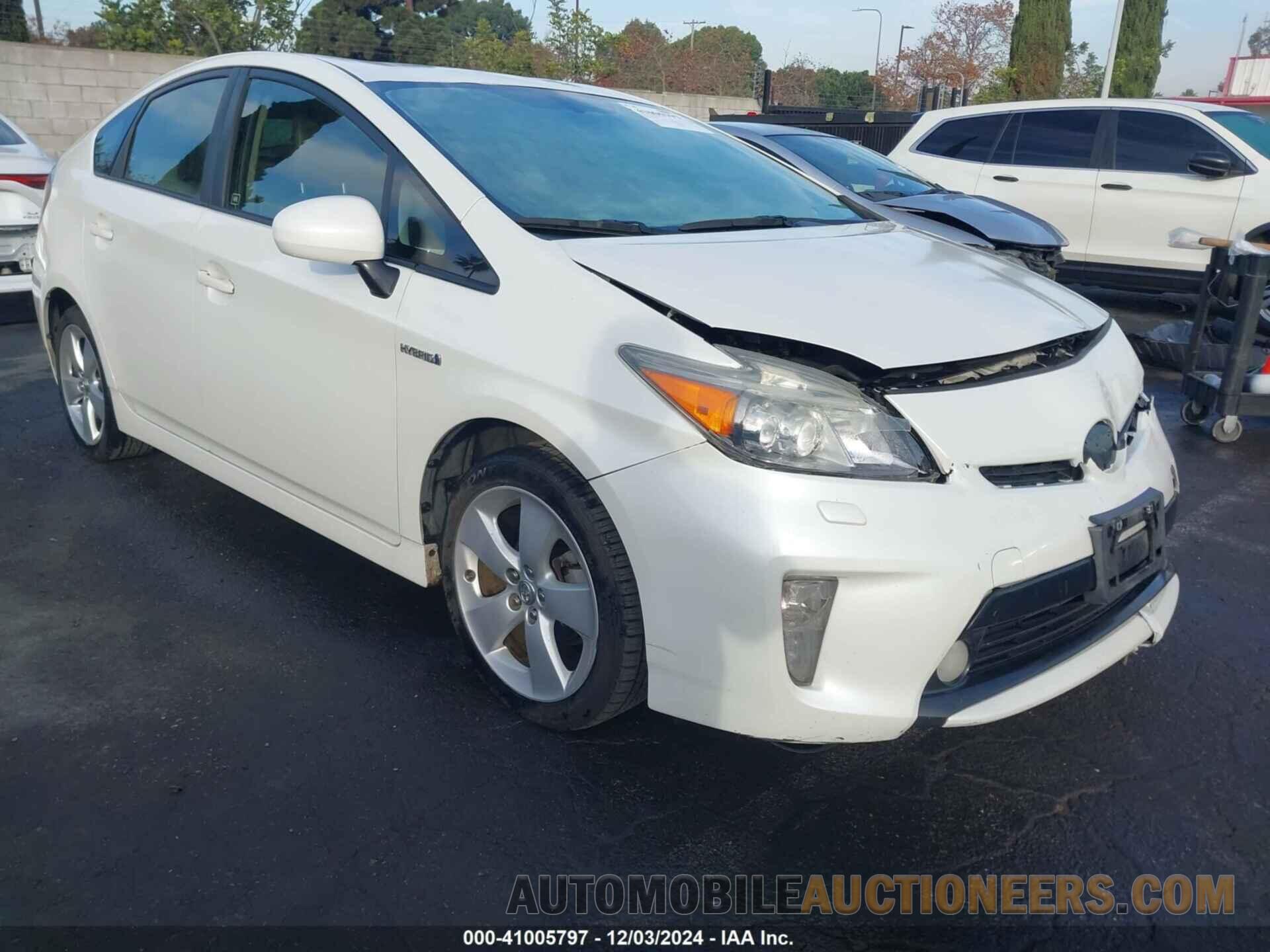 JTDKN3DU7F1872641 TOYOTA PRIUS 2015