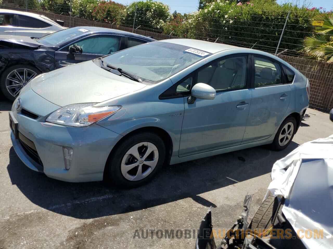 JTDKN3DU7F1875975 TOYOTA PRIUS 2015