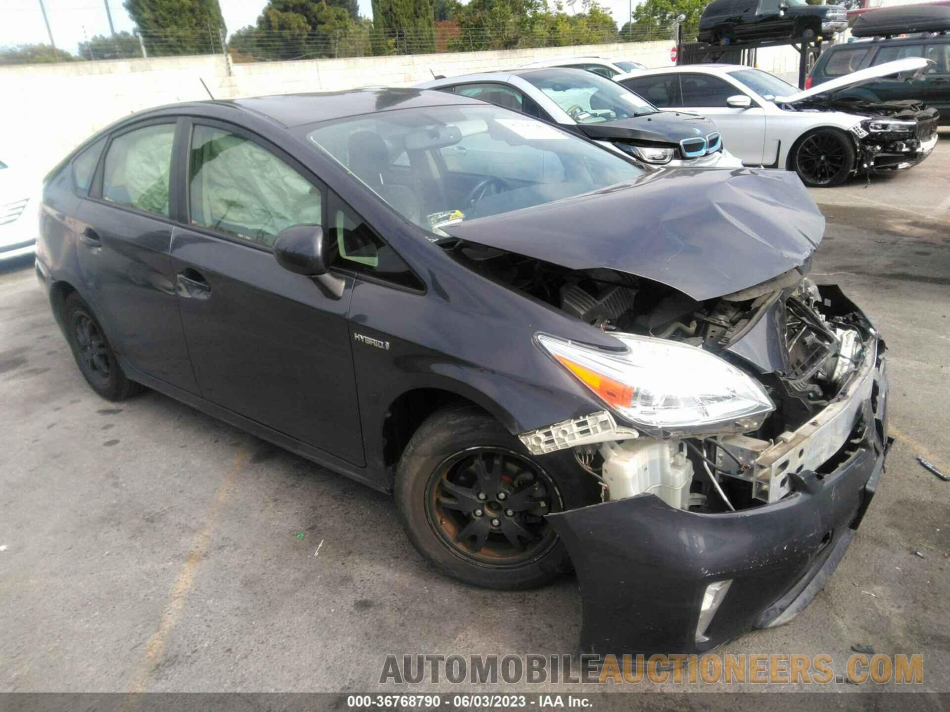 JTDKN3DU7F1877239 TOYOTA PRIUS 2015