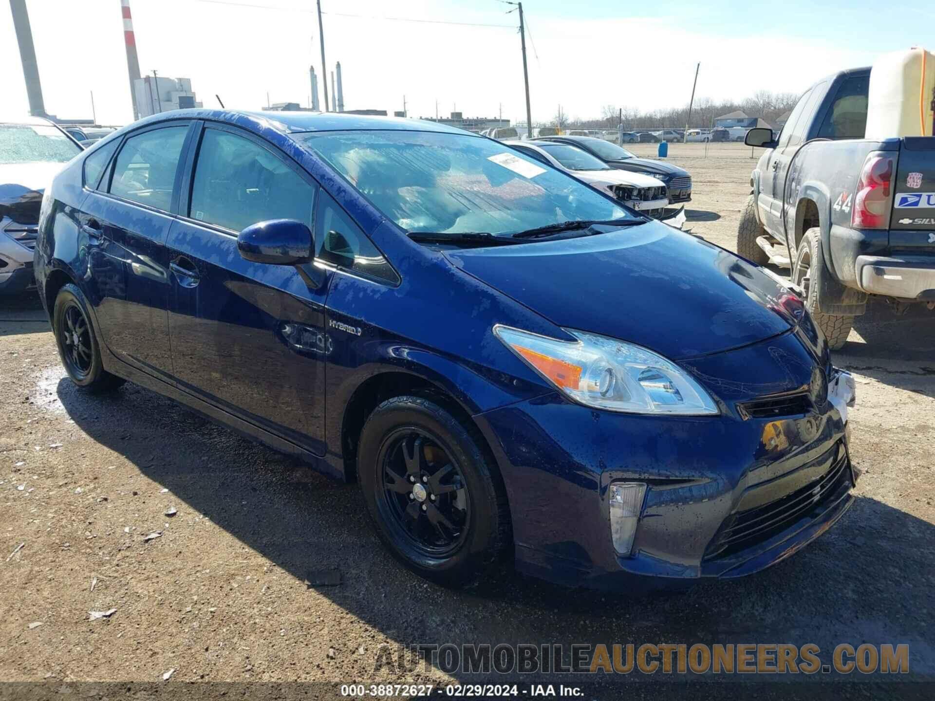 JTDKN3DU7F1881551 TOYOTA PRIUS 2015