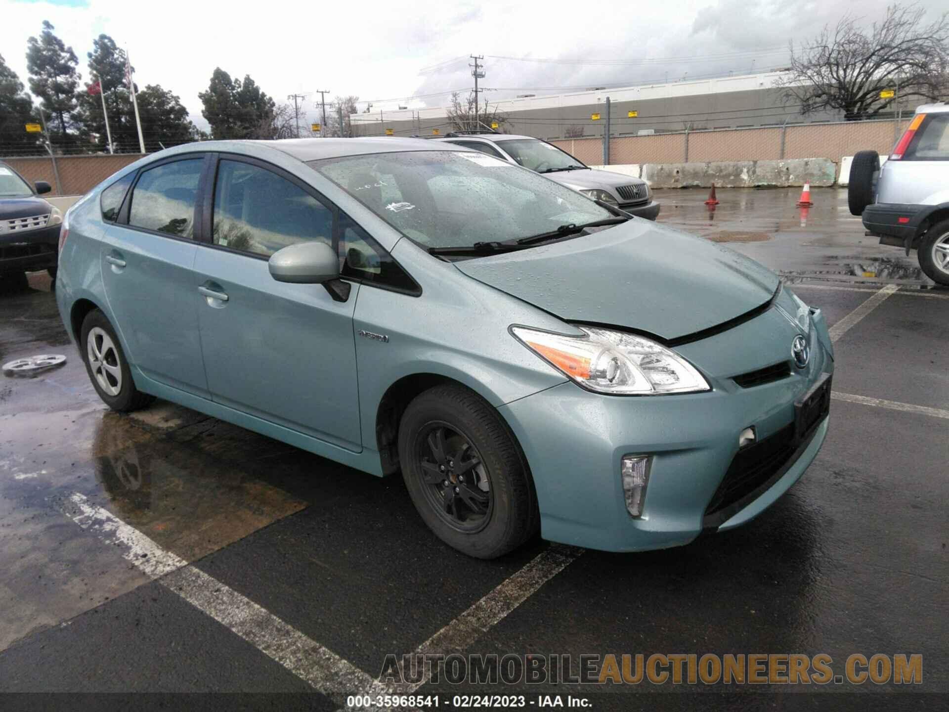 JTDKN3DU7F1882716 TOYOTA PRIUS 2015