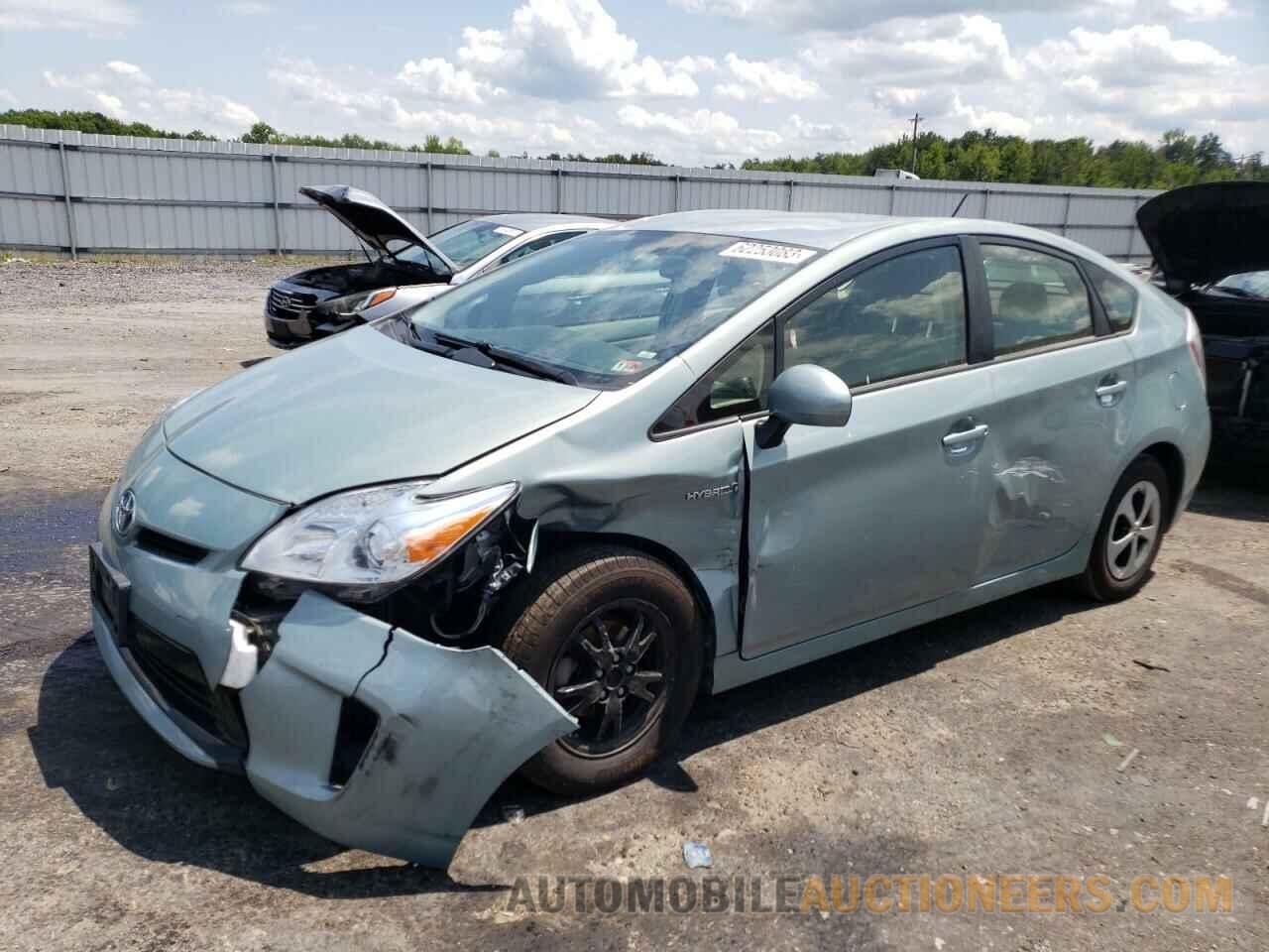 JTDKN3DU7F1886958 TOYOTA PRIUS 2015