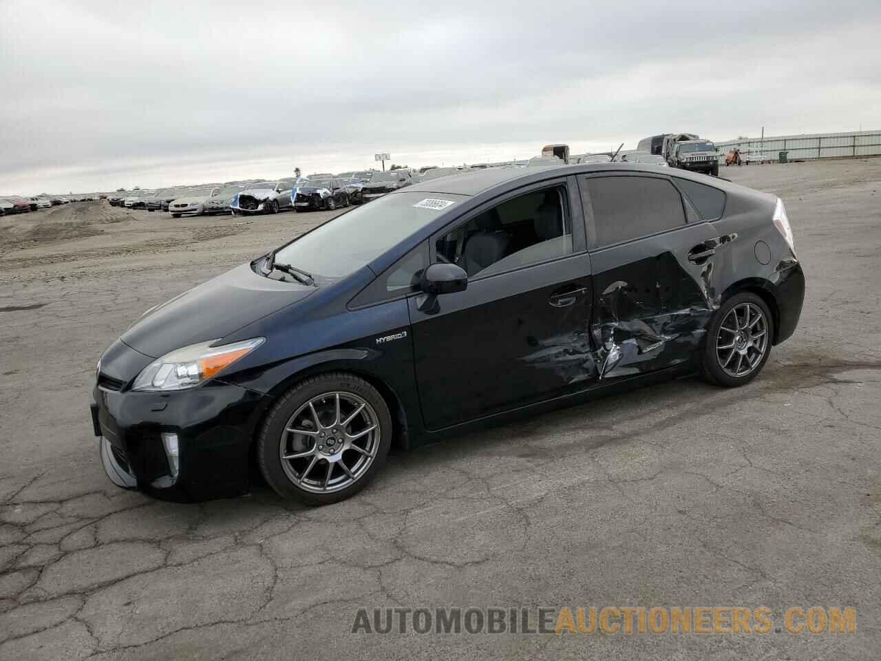 JTDKN3DU7F1890833 TOYOTA PRIUS 2015