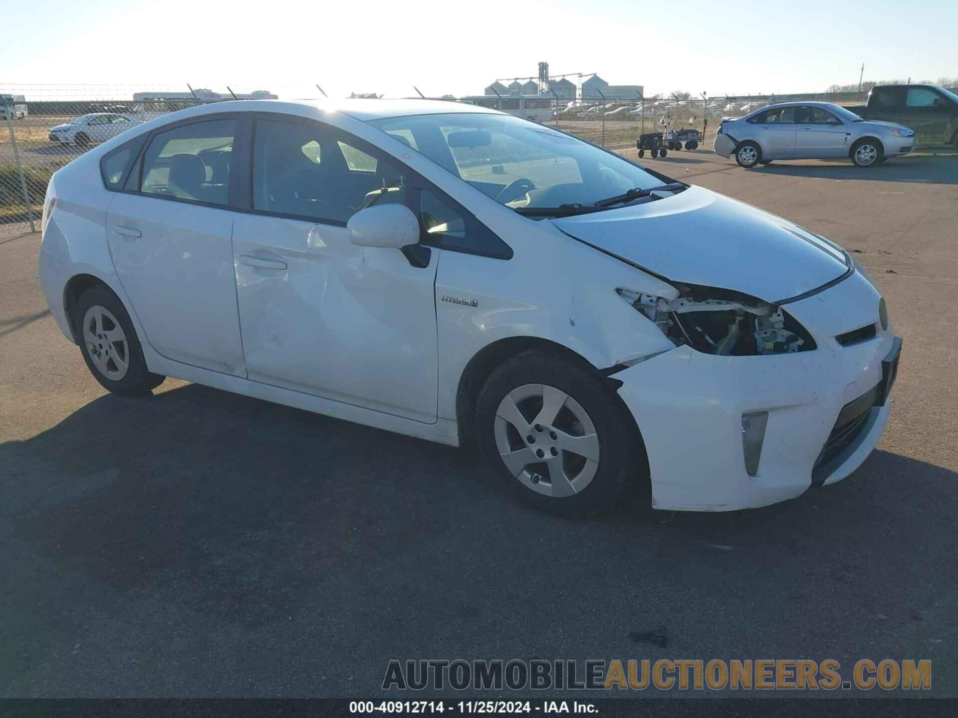 JTDKN3DU7F1923359 TOYOTA PRIUS 2015