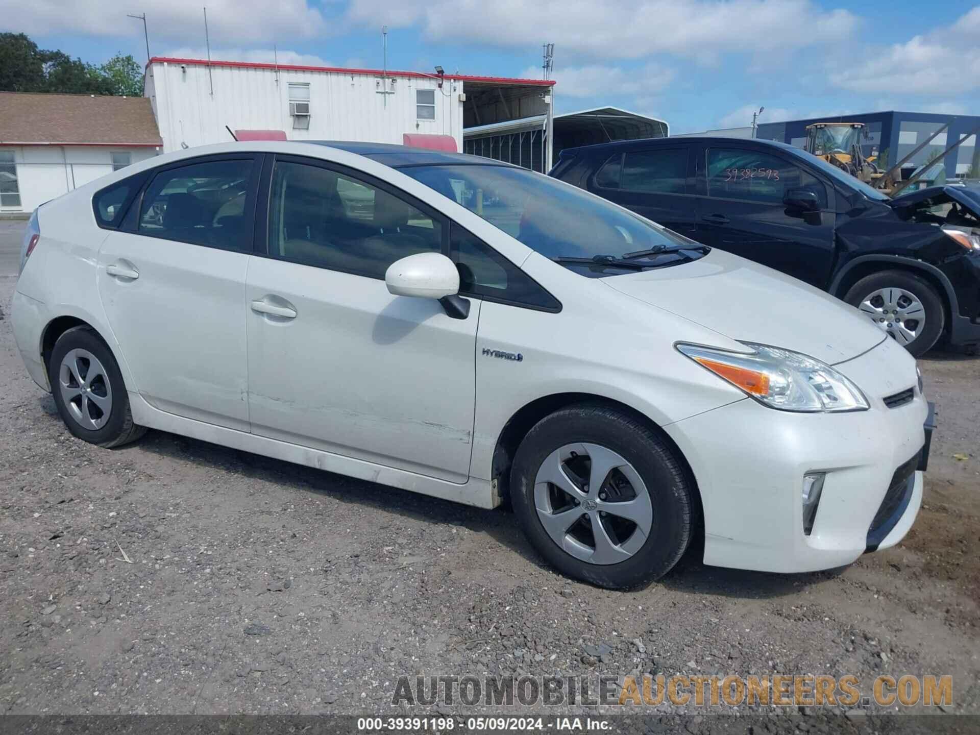 JTDKN3DU7F1931848 TOYOTA PRIUS 2015