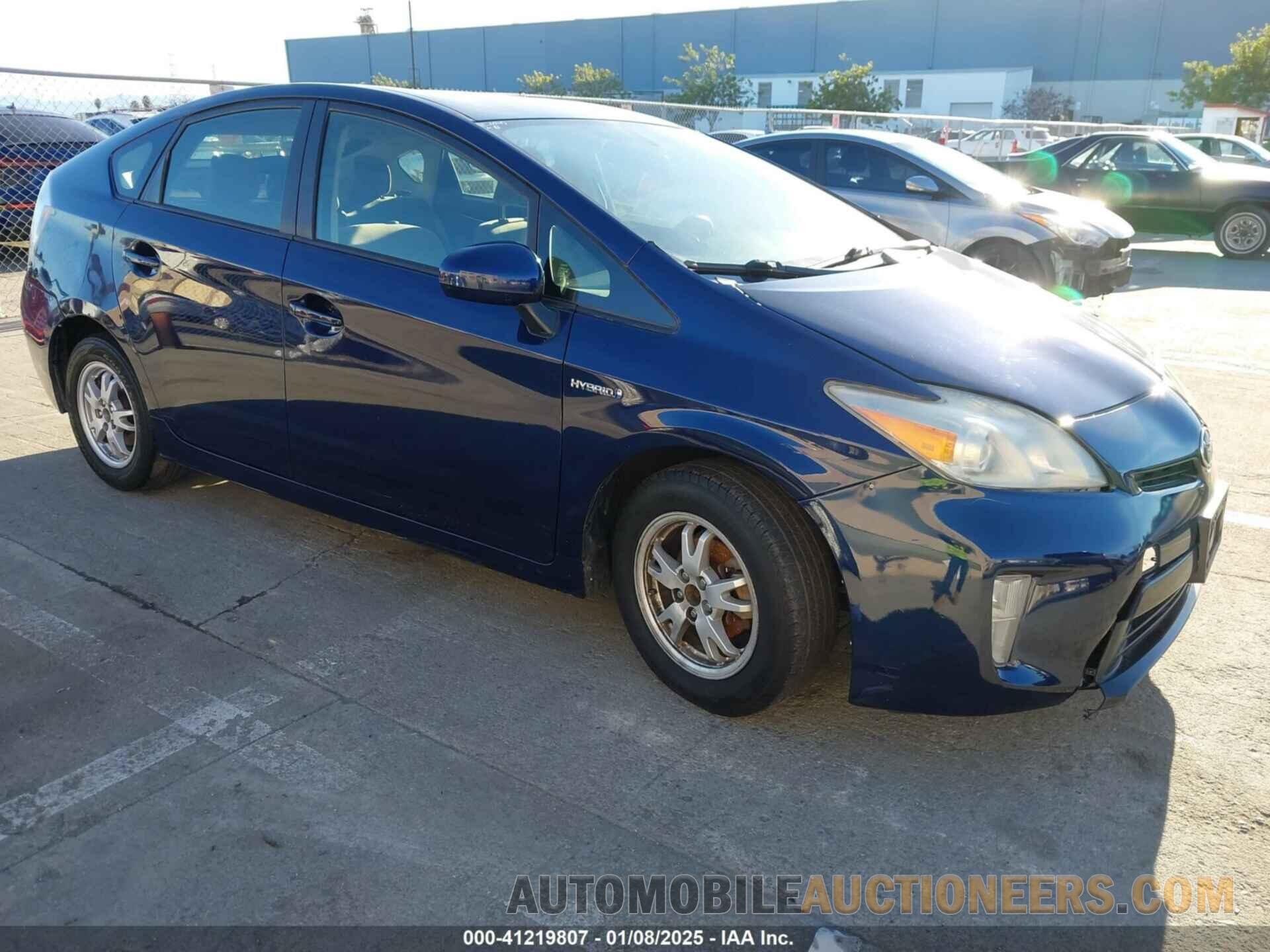 JTDKN3DU7F1933258 TOYOTA PRIUS 2015