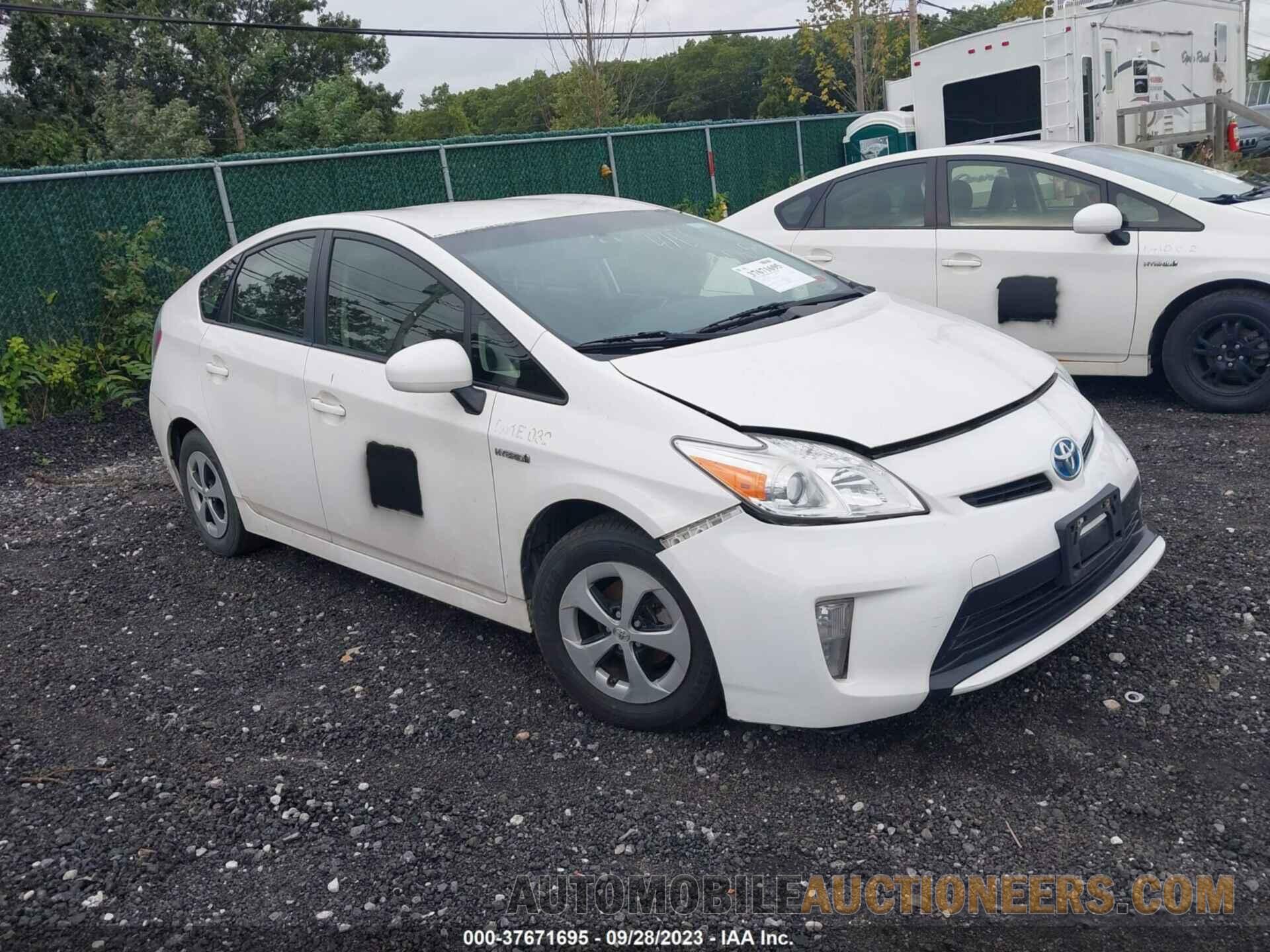 JTDKN3DU7F1940856 TOYOTA PRIUS 2015