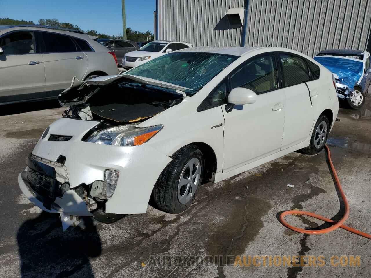 JTDKN3DU7F1960931 TOYOTA PRIUS 2015