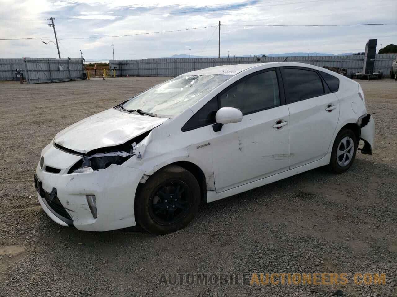 JTDKN3DU7F1999972 TOYOTA PRIUS 2015