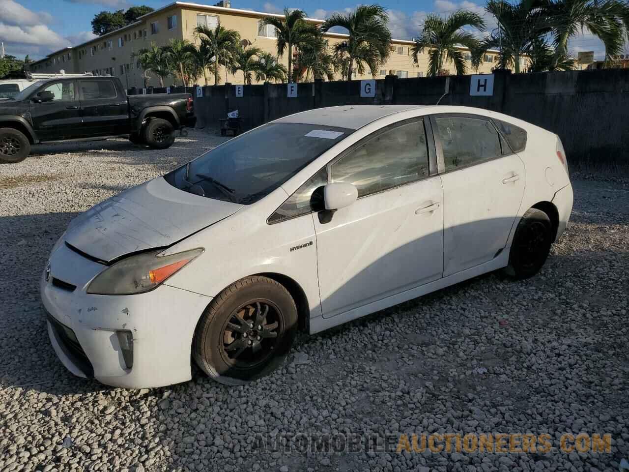 JTDKN3DU8D1657718 TOYOTA PRIUS 2013