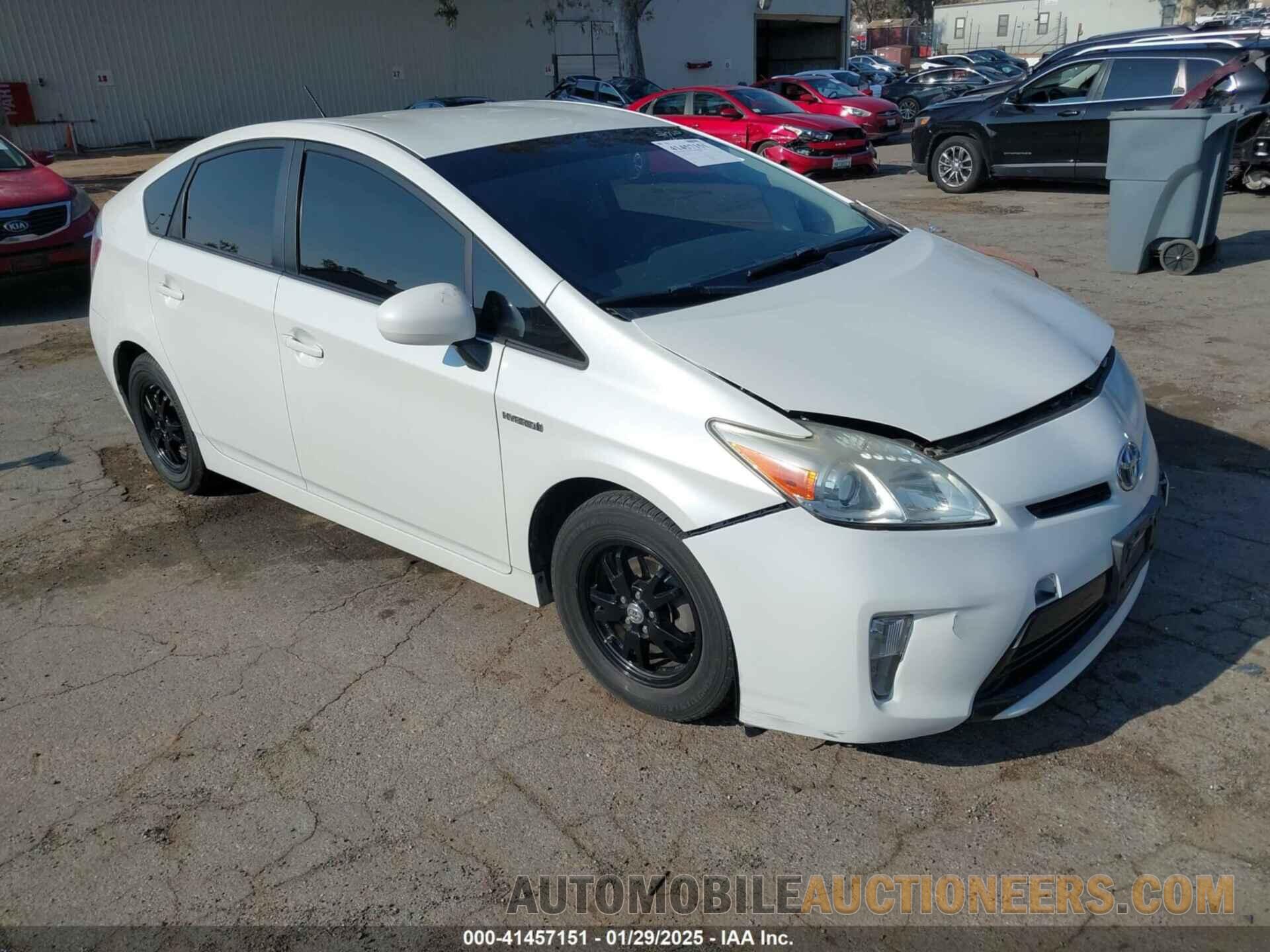 JTDKN3DU8E1736209 TOYOTA PRIUS 2014