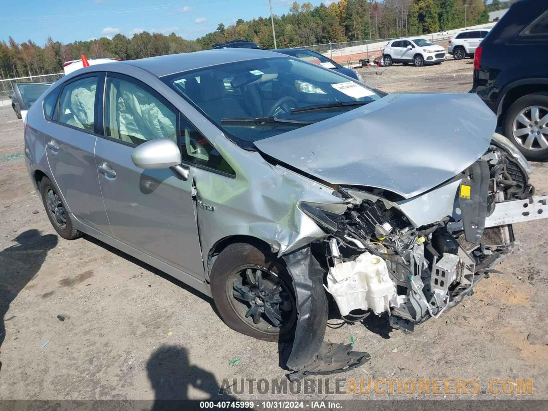 JTDKN3DU8E1755228 TOYOTA PRIUS 2014