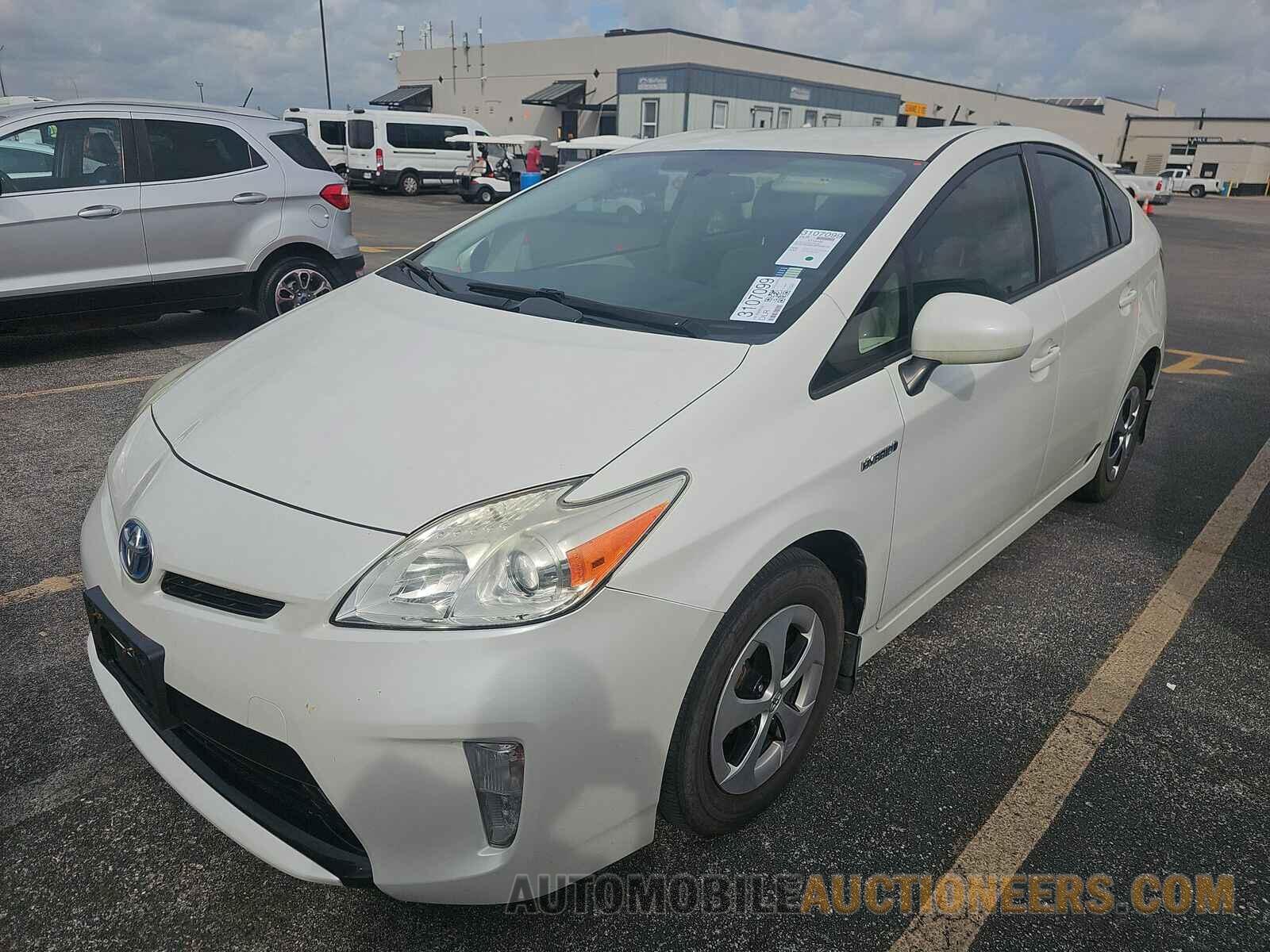 JTDKN3DU8F0438122 Toyota Prius 2015