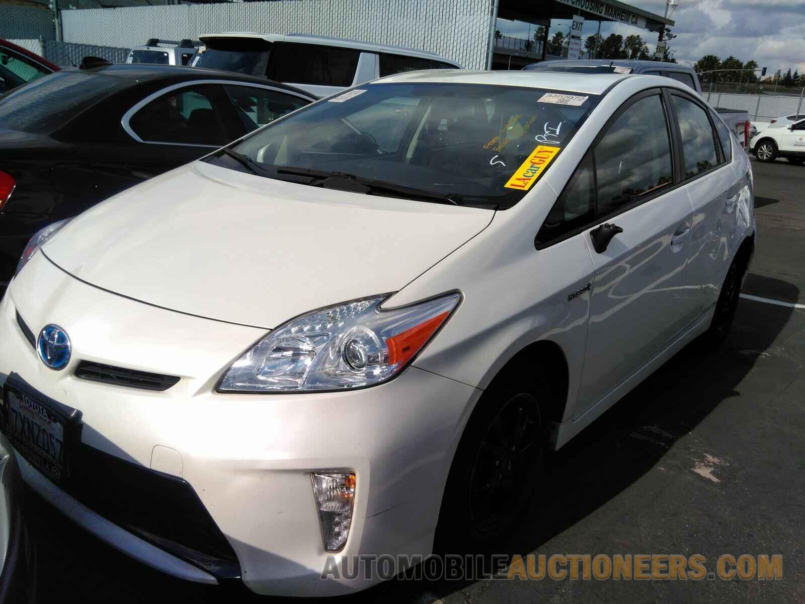 JTDKN3DU8F0444308 Toyota Prius 2015