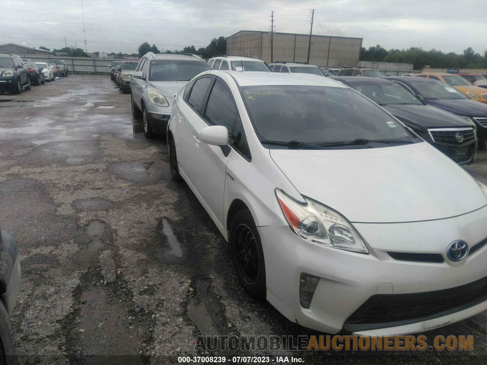 JTDKN3DU8F0458645 TOYOTA PRIUS 2015