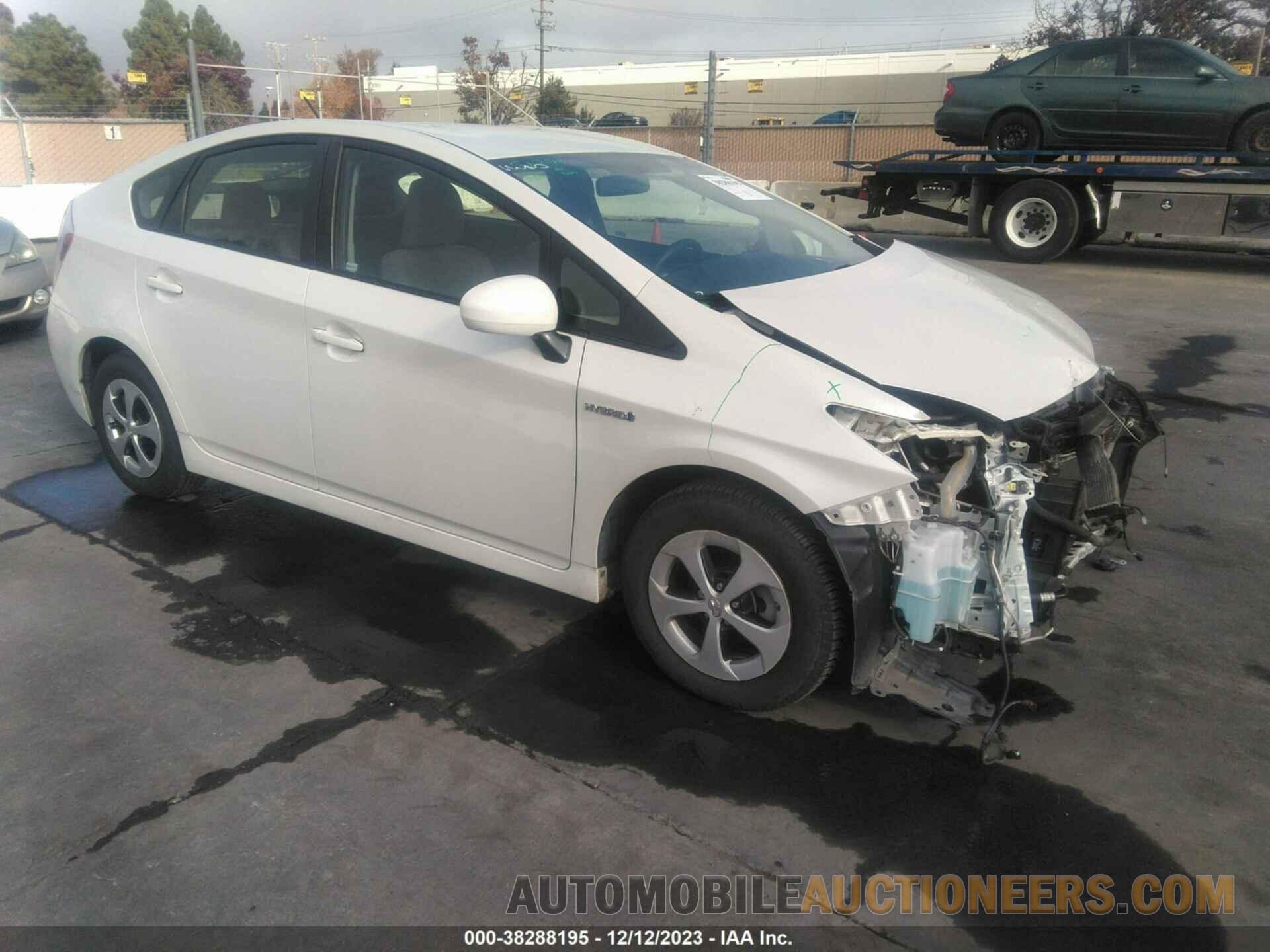 JTDKN3DU8F0471783 TOYOTA PRIUS 2015