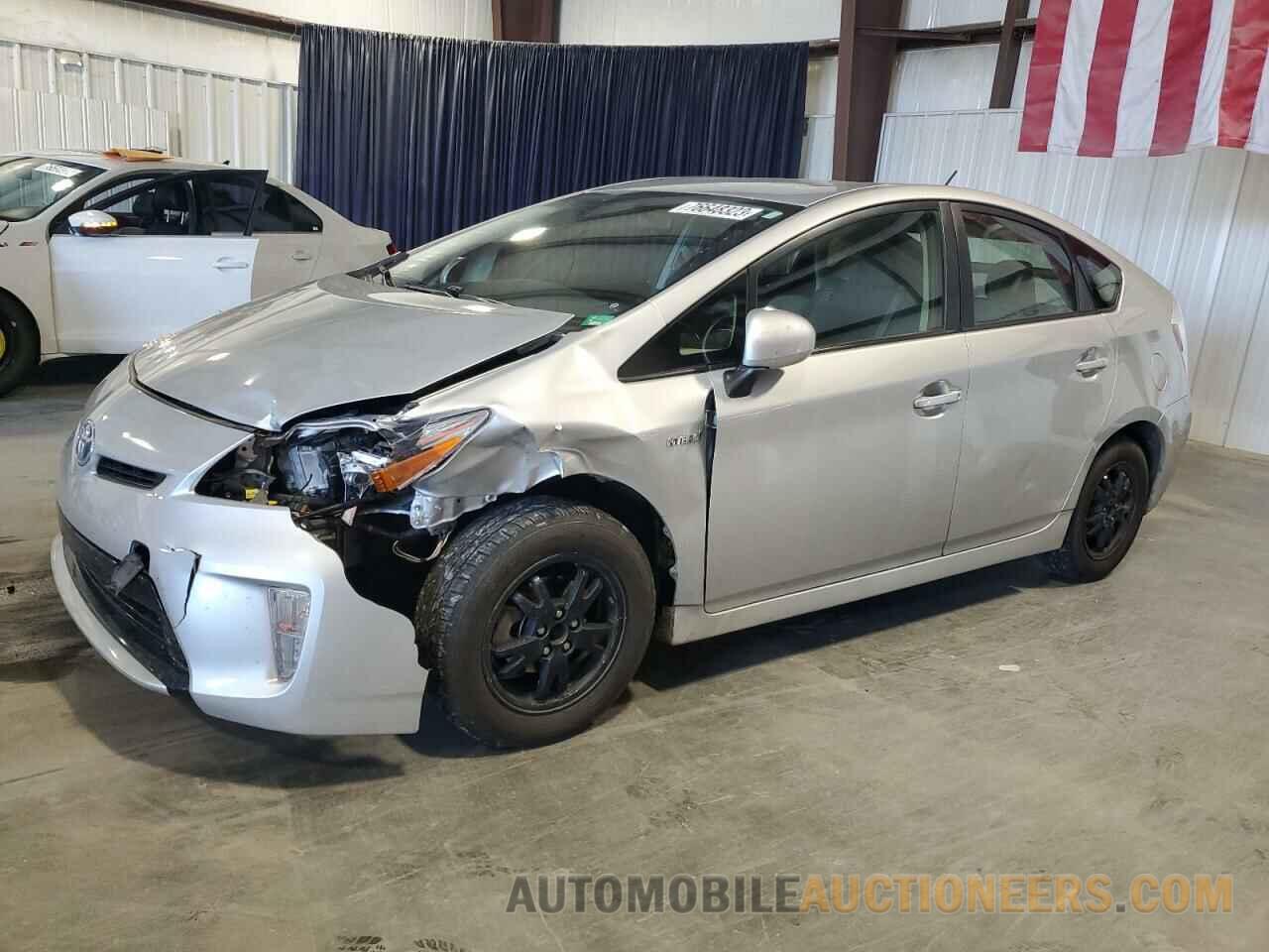 JTDKN3DU8F0481133 TOYOTA PRIUS 2015