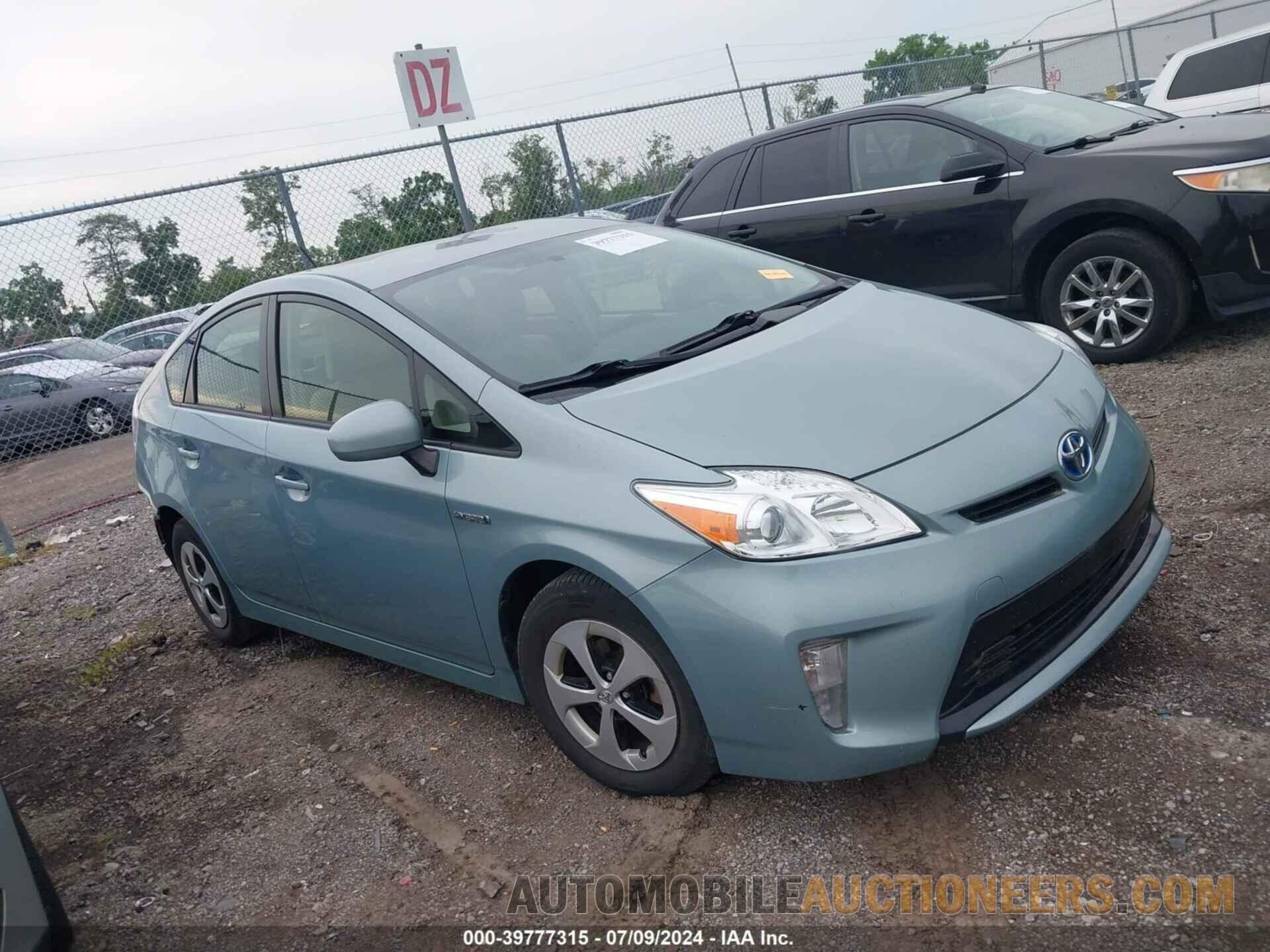 JTDKN3DU8F1883132 TOYOTA PRIUS 2015