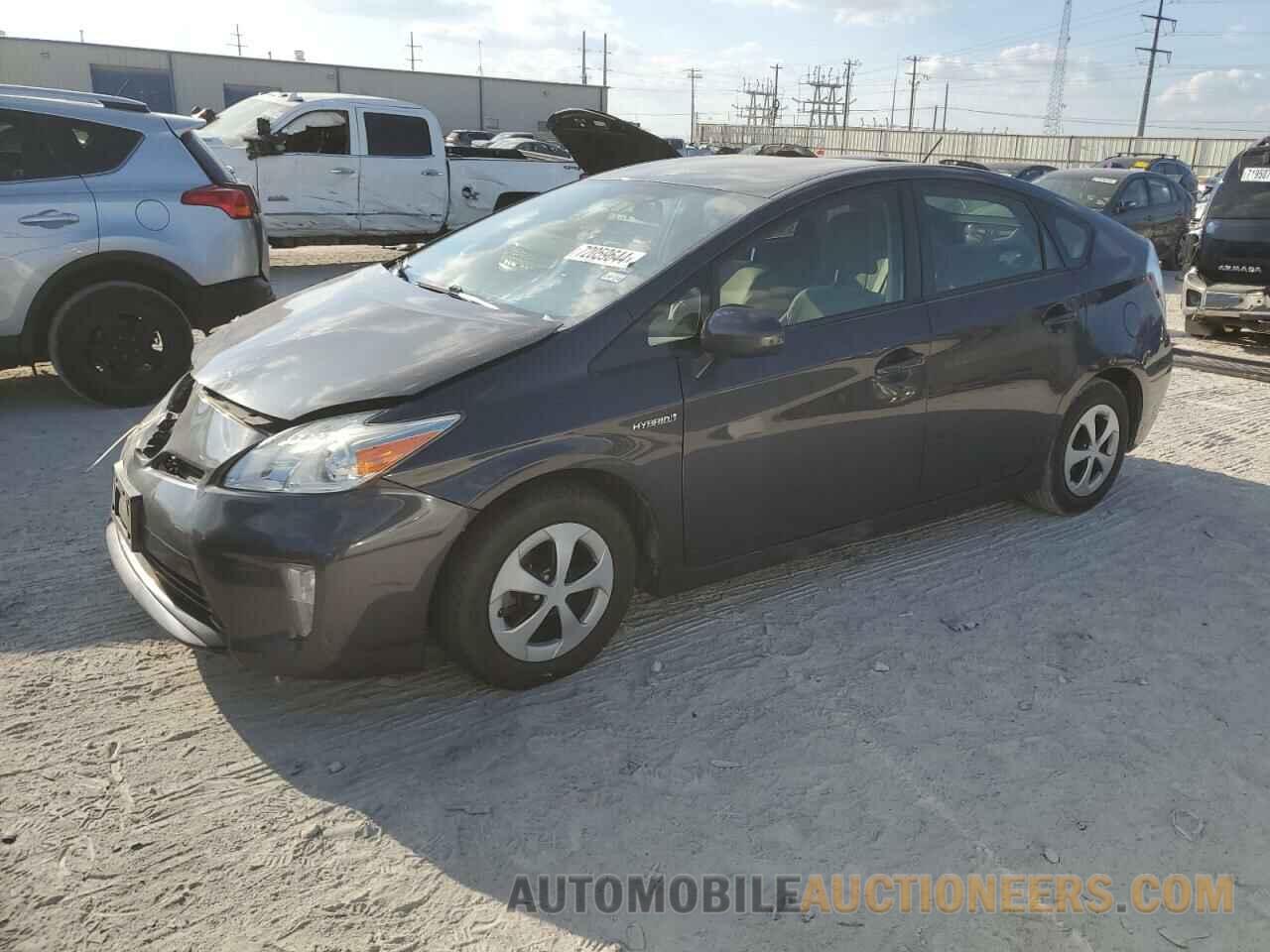 JTDKN3DU8F1885303 TOYOTA PRIUS 2015