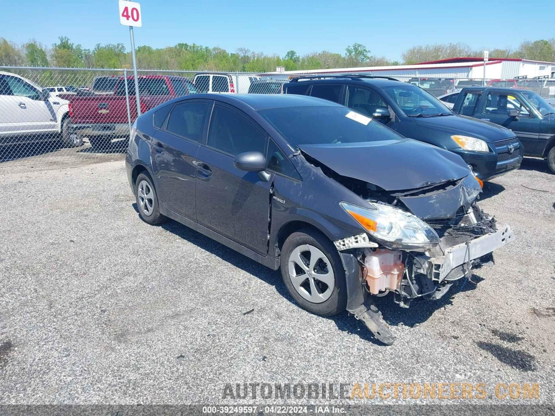 JTDKN3DU8F1895930 TOYOTA PRIUS 2015