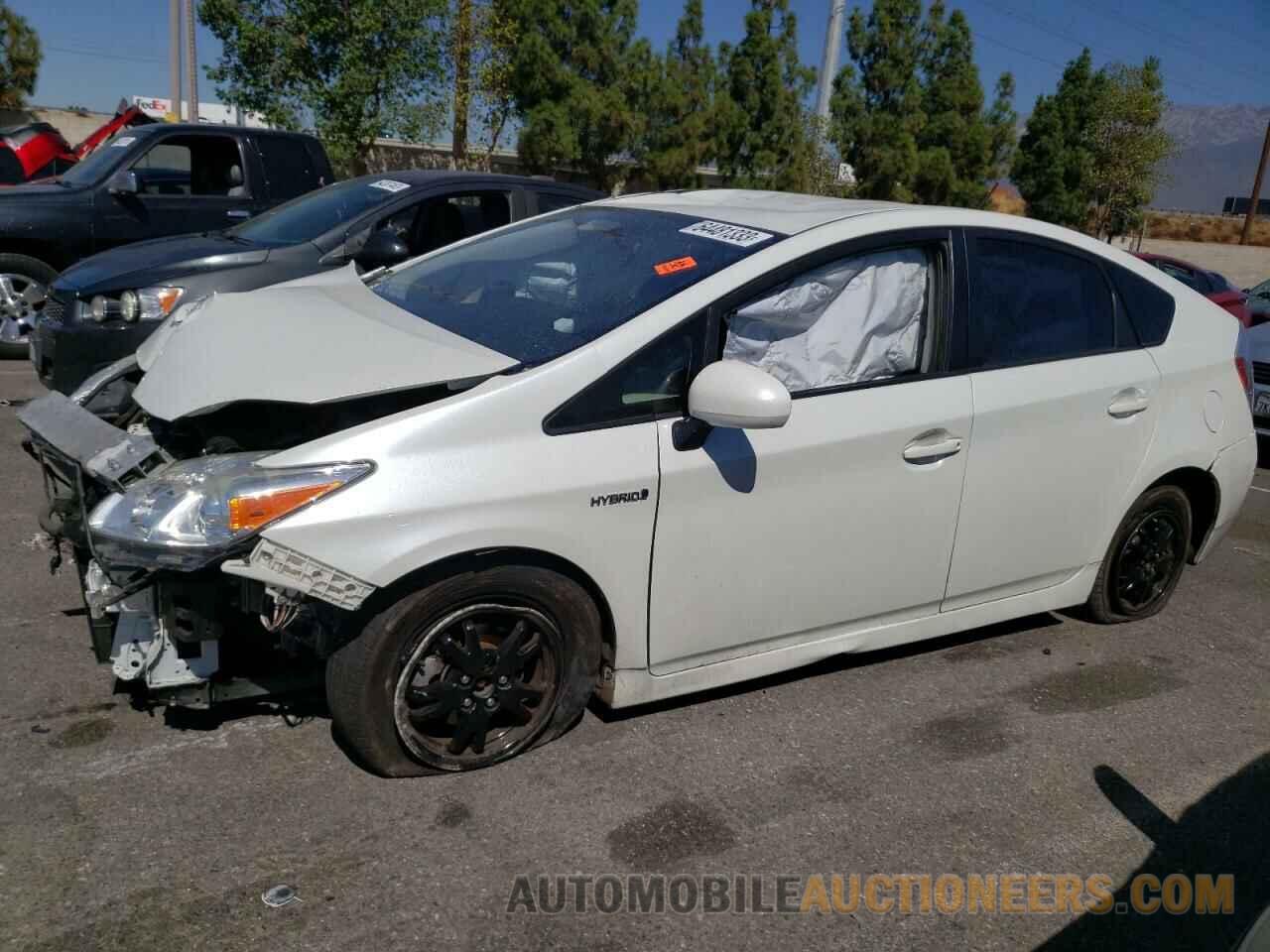 JTDKN3DU8F1913844 TOYOTA PRIUS 2015