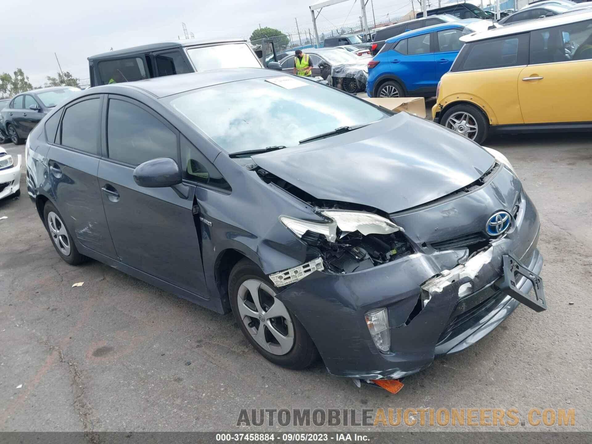 JTDKN3DU8F1926898 TOYOTA PRIUS 2015