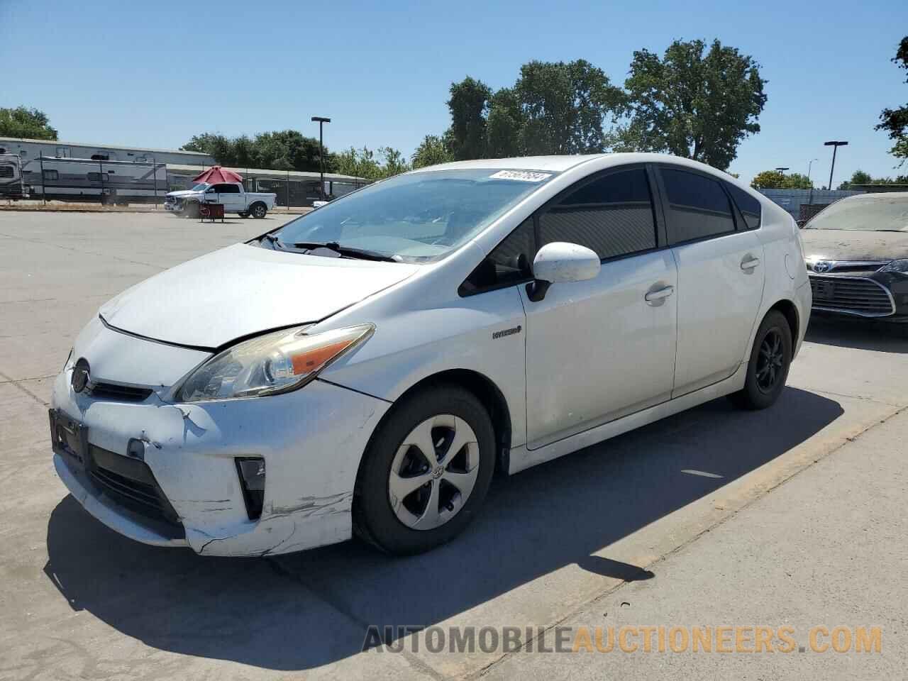 JTDKN3DU8F1928702 TOYOTA PRIUS 2015