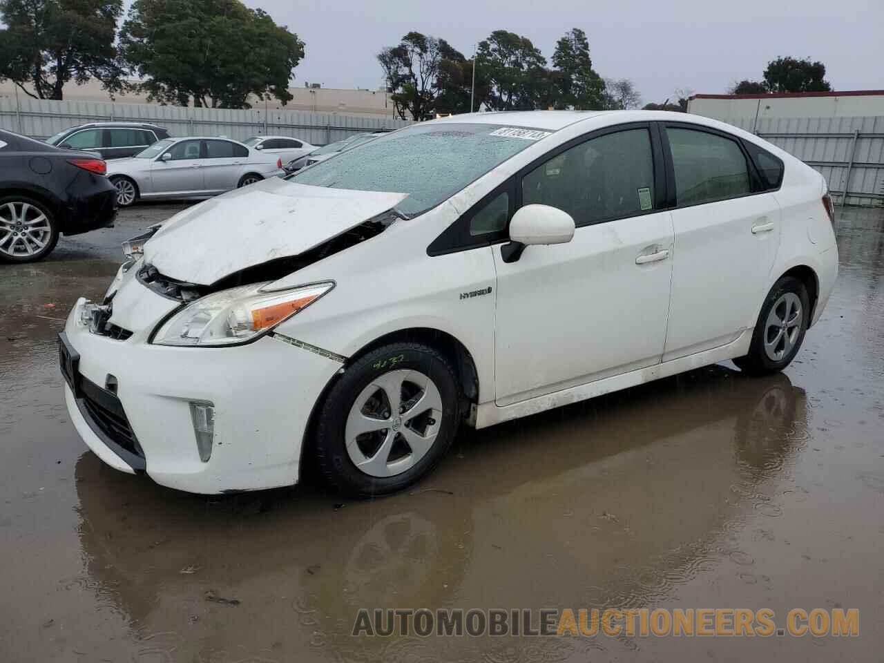 JTDKN3DU8F1930045 TOYOTA PRIUS 2015