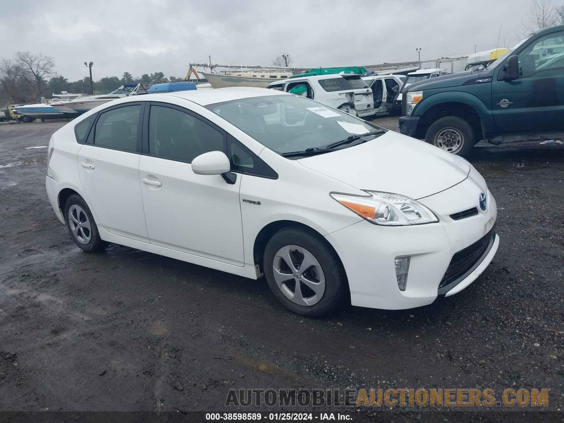 JTDKN3DU8F1953079 TOYOTA PRIUS 2015