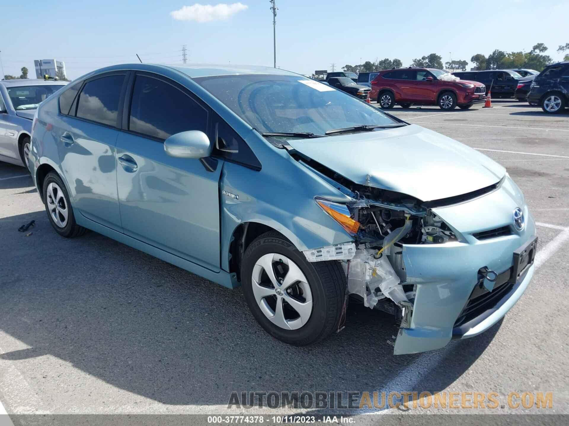 JTDKN3DU8F1982498 TOYOTA PRIUS 2015