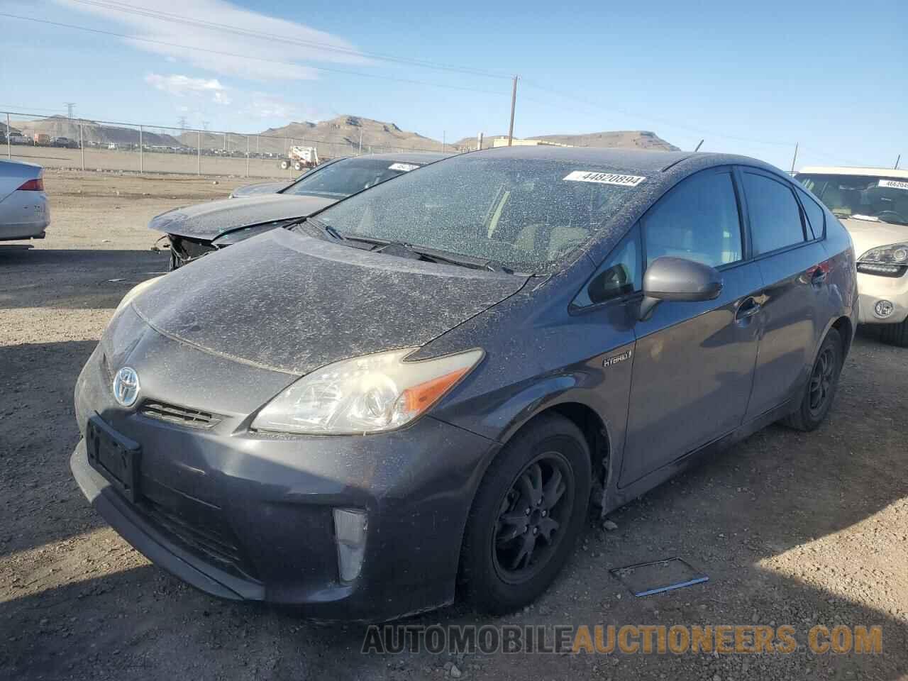 JTDKN3DU8F1983733 TOYOTA PRIUS 2015