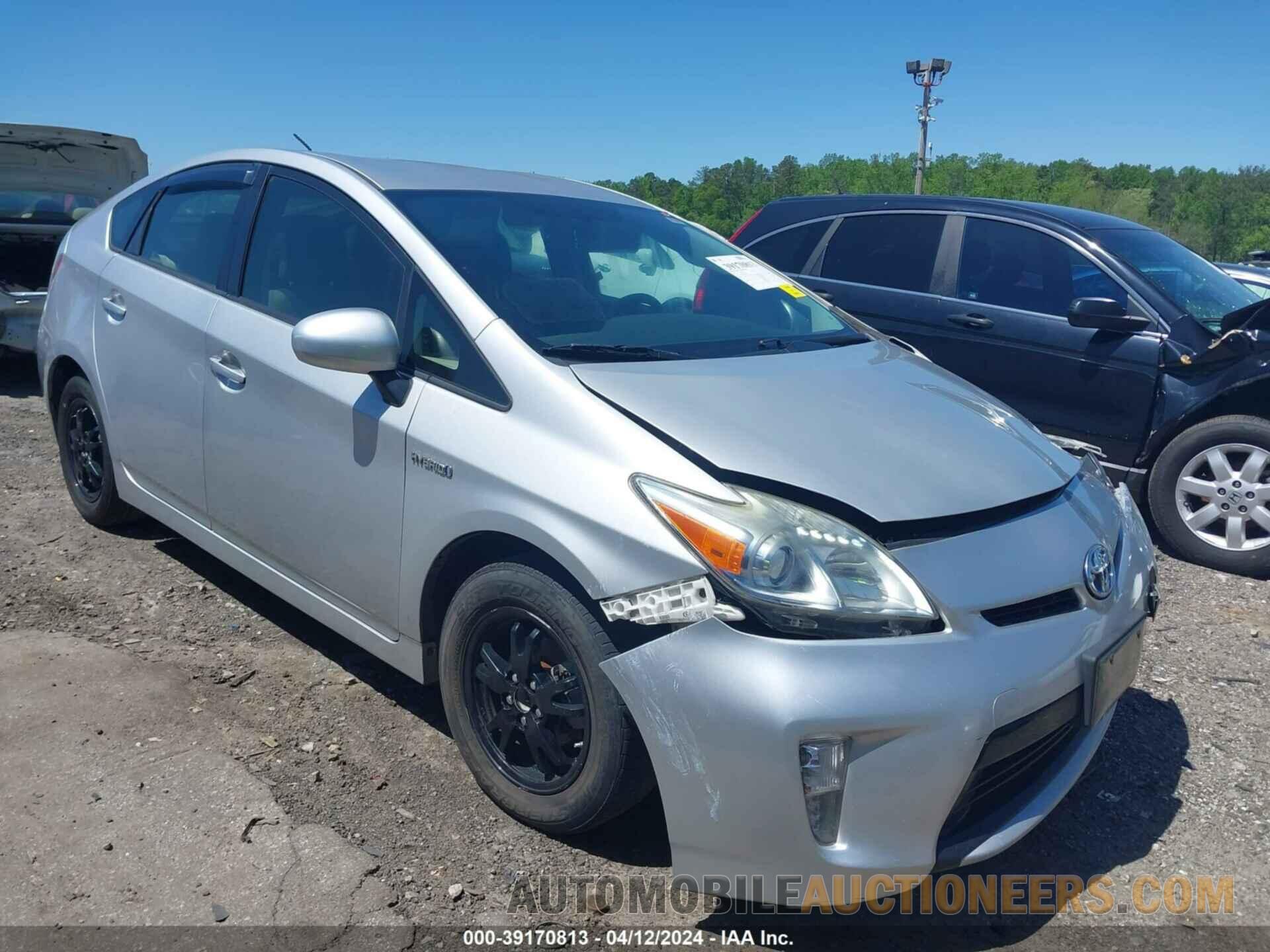 JTDKN3DU8F1986003 TOYOTA PRIUS 2015