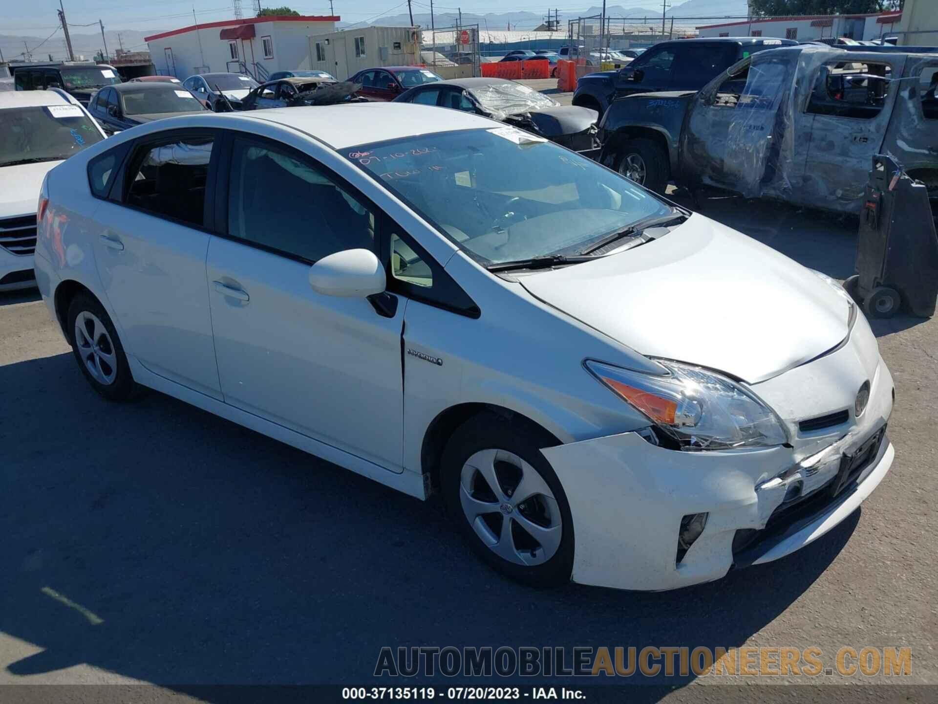 JTDKN3DU8F1994974 TOYOTA PRIUS 2015