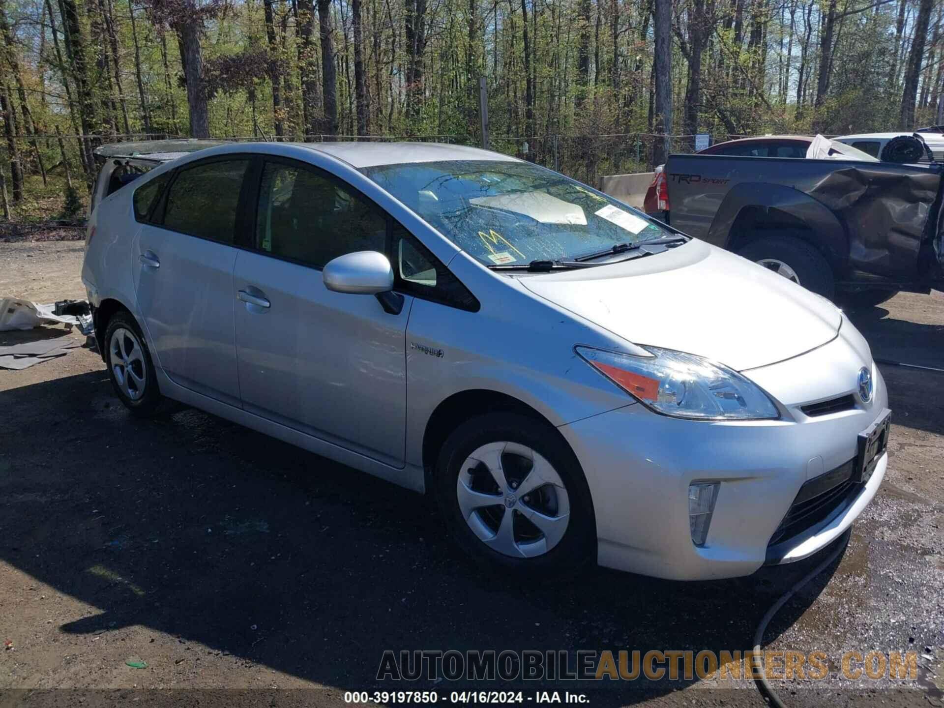 JTDKN3DU8F1996627 TOYOTA PRIUS 2015