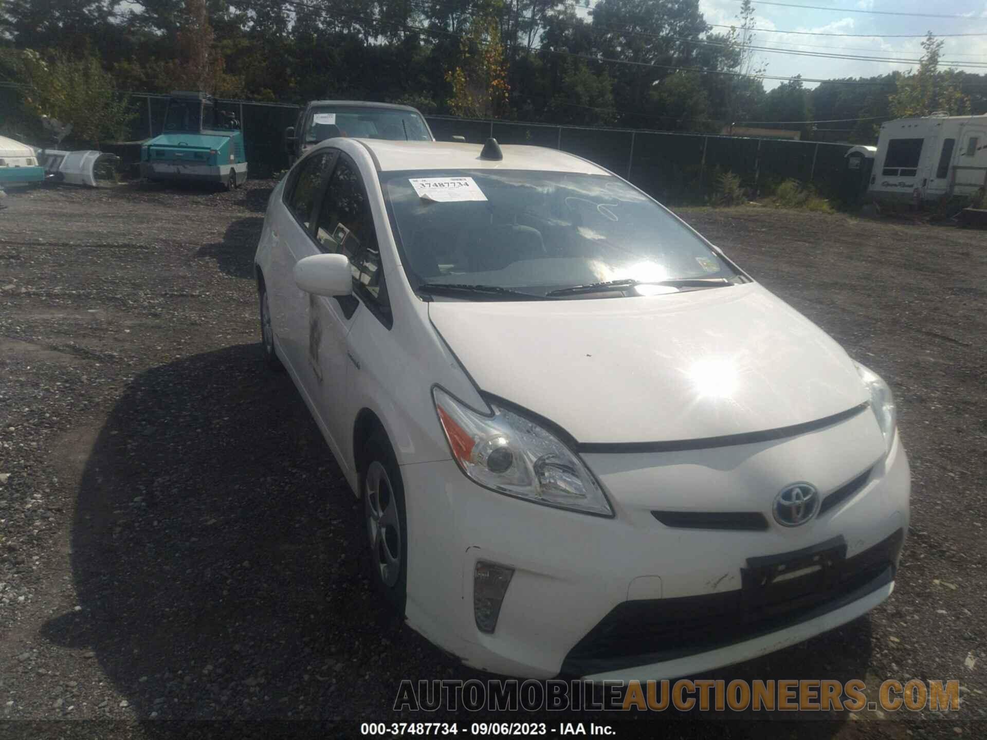 JTDKN3DU8F2000625 TOYOTA PRIUS 2015