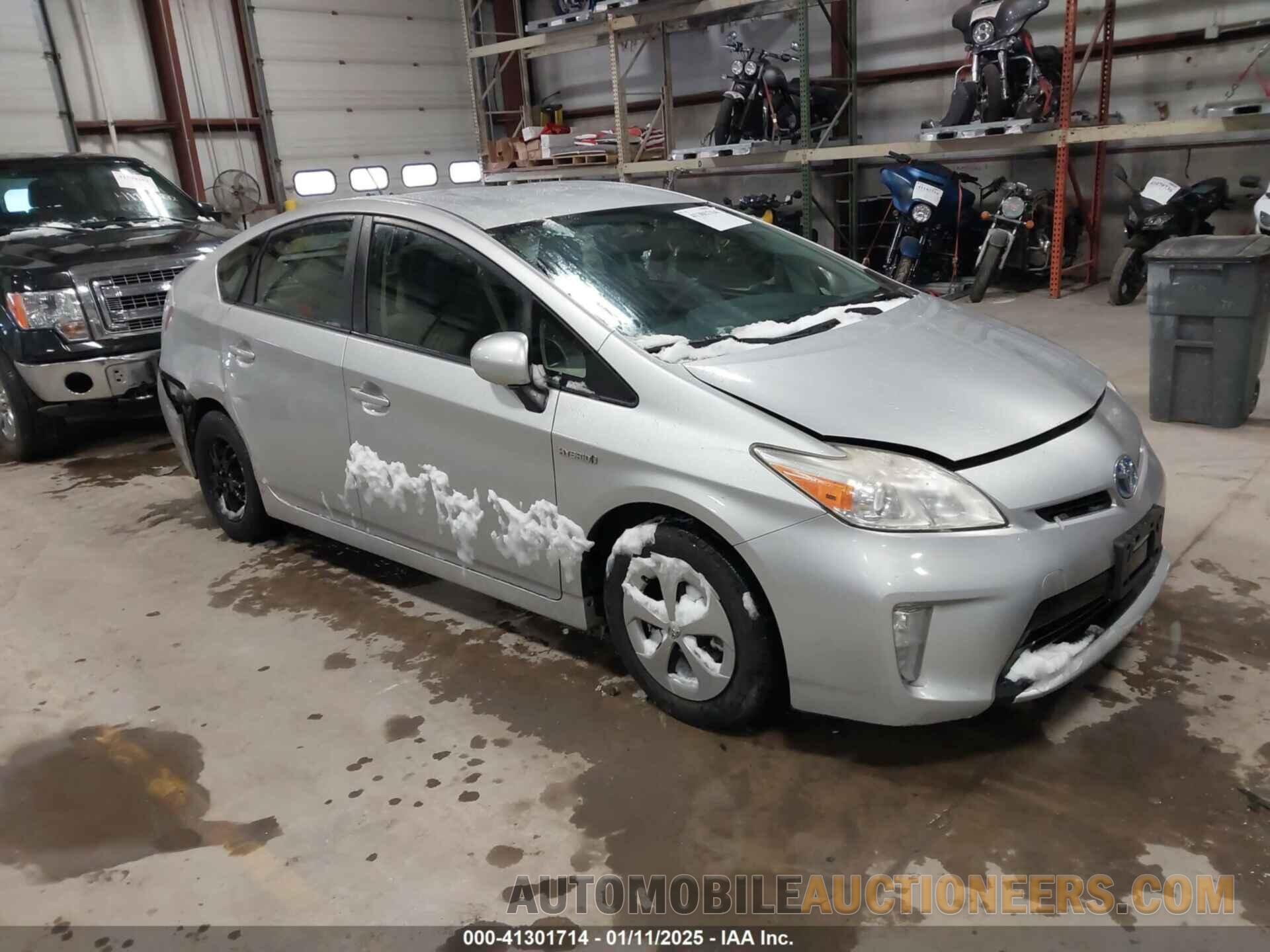 JTDKN3DU9D5635137 TOYOTA PRIUS 2013