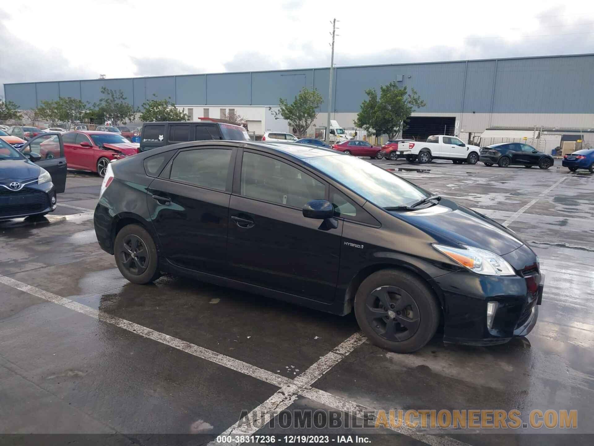 JTDKN3DU9F0438629 TOYOTA PRIUS 2015