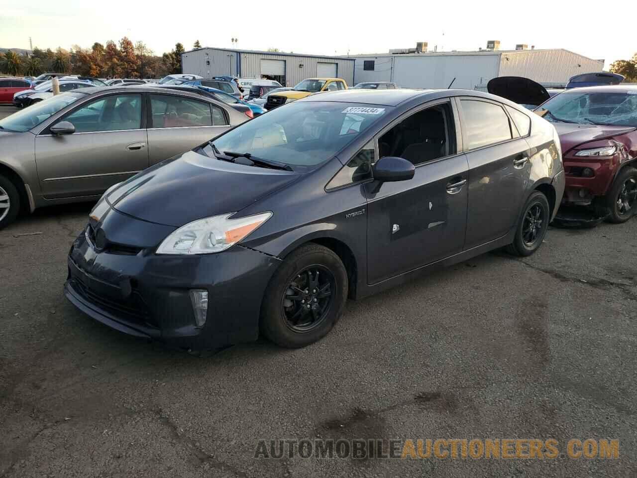 JTDKN3DU9F0460632 TOYOTA PRIUS 2015