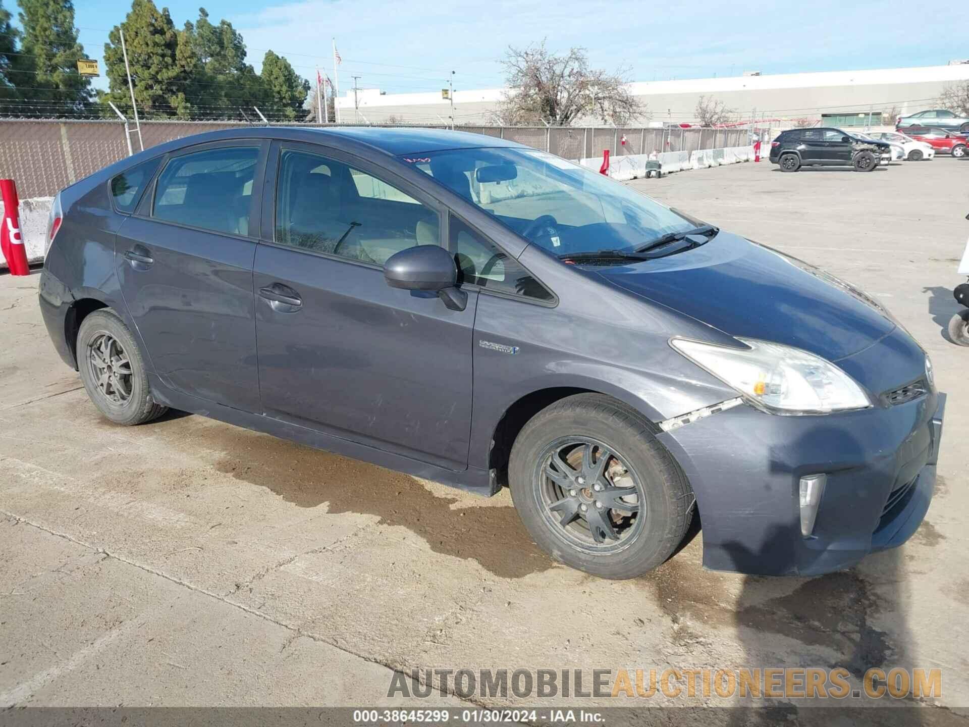 JTDKN3DU9F0467158 TOYOTA PRIUS 2015