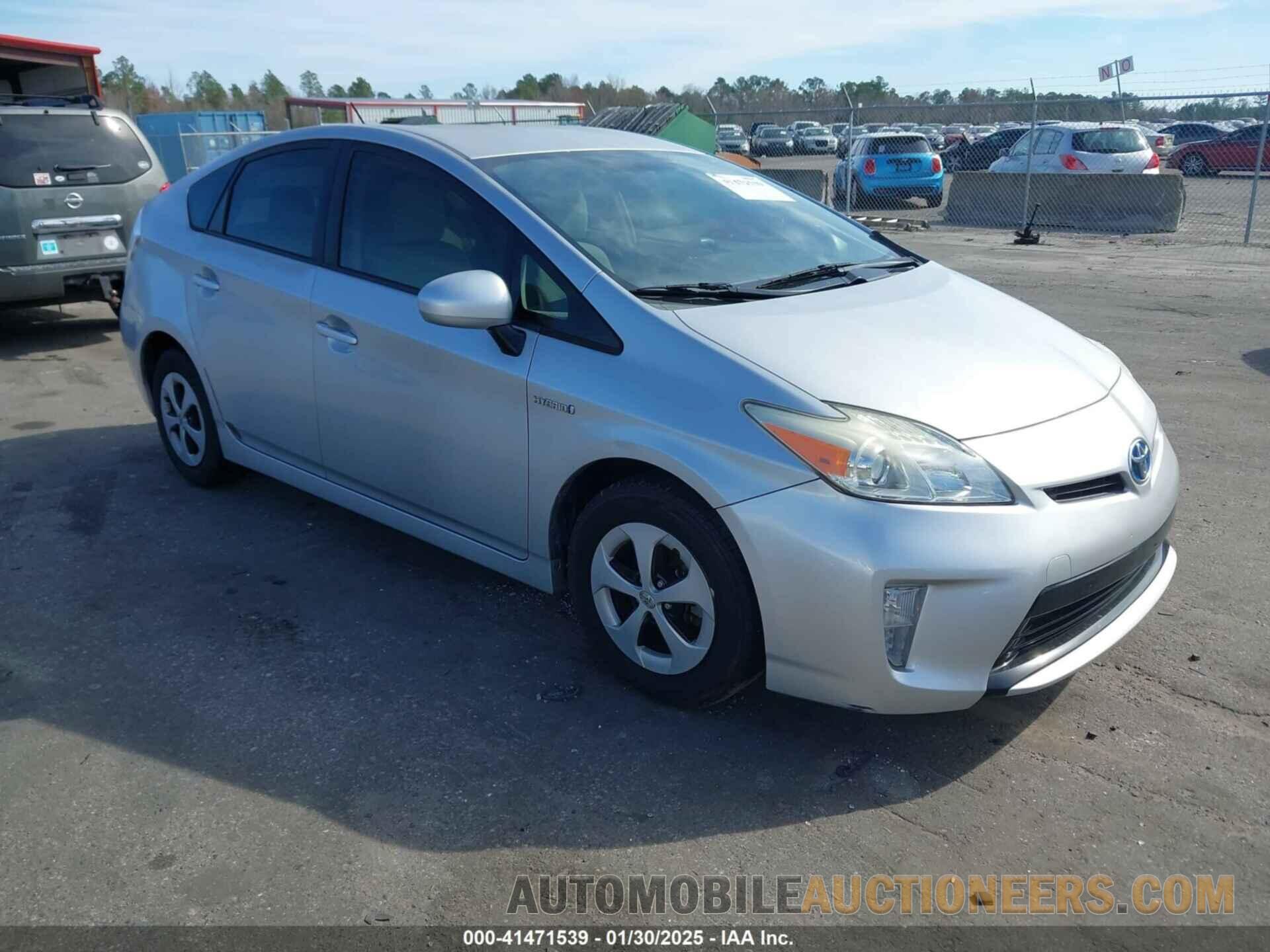 JTDKN3DU9F1875749 TOYOTA PRIUS 2015