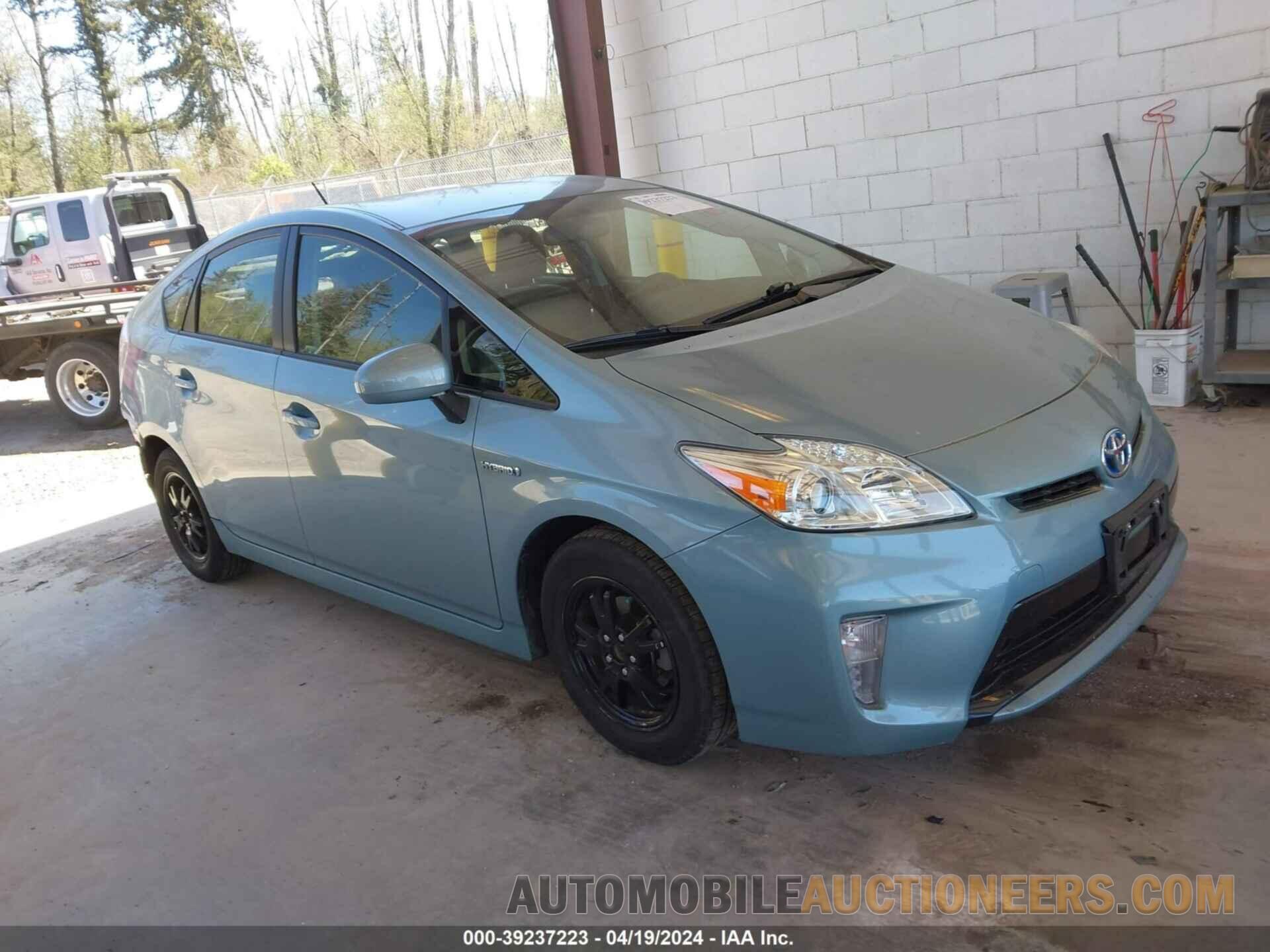 JTDKN3DU9F1889313 TOYOTA PRIUS 2015