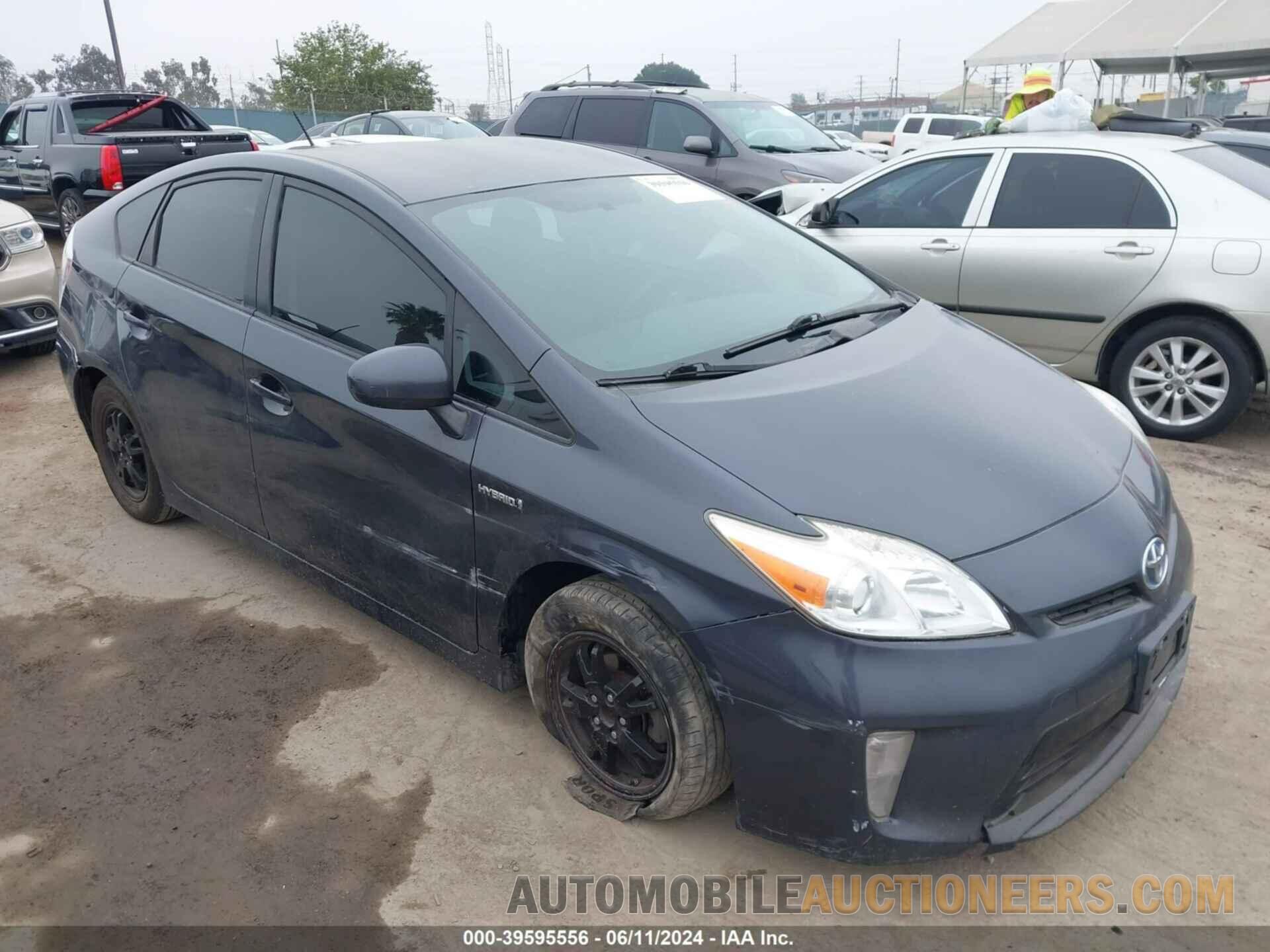 JTDKN3DU9F1902349 TOYOTA PRIUS 2015