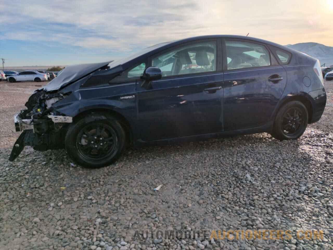 JTDKN3DU9F1909723 TOYOTA PRIUS 2015