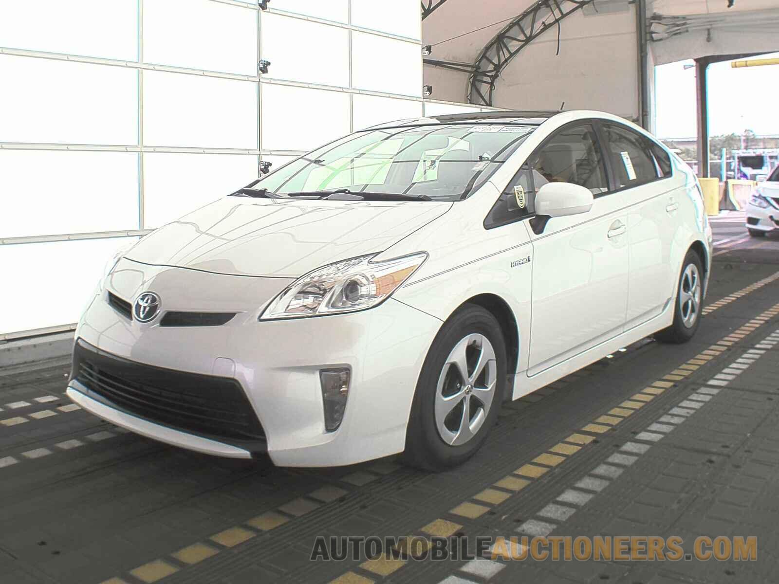 JTDKN3DU9F1915702 Toyota Prius 2015