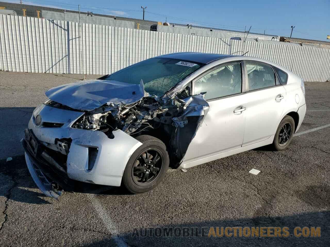 JTDKN3DU9F1923976 TOYOTA PRIUS 2015